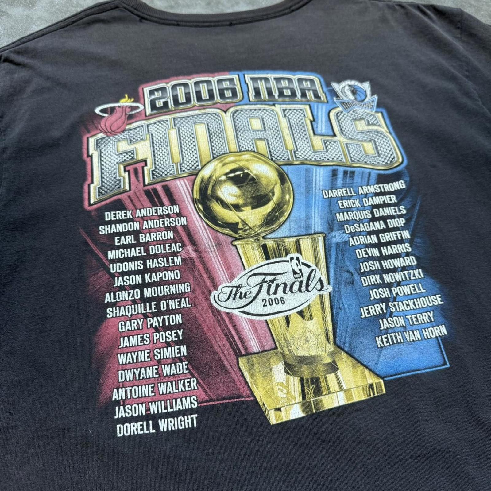 Reebok Reebok 2006 NBA Finals “Heat vs Mavericks” Graphic T-shirt Size US L / EU 52-54 / 3 - 4 Thumbnail