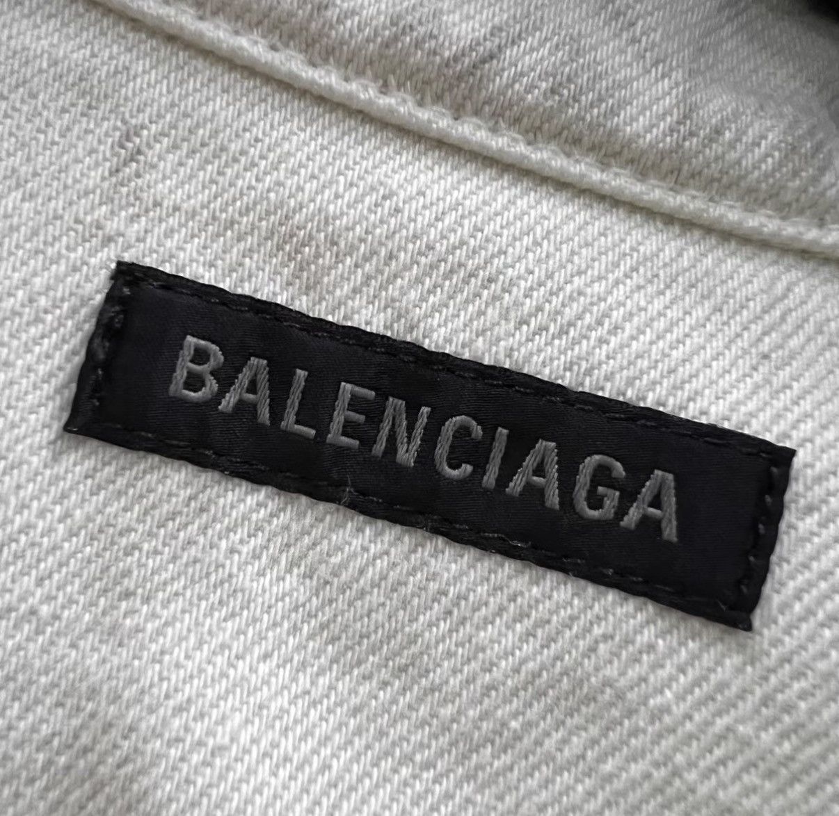 Balenciaga Balenciaga Vintage BB Embroidered Shirt J41 Size US S / EU 44-46 / 1 - 3 Thumbnail