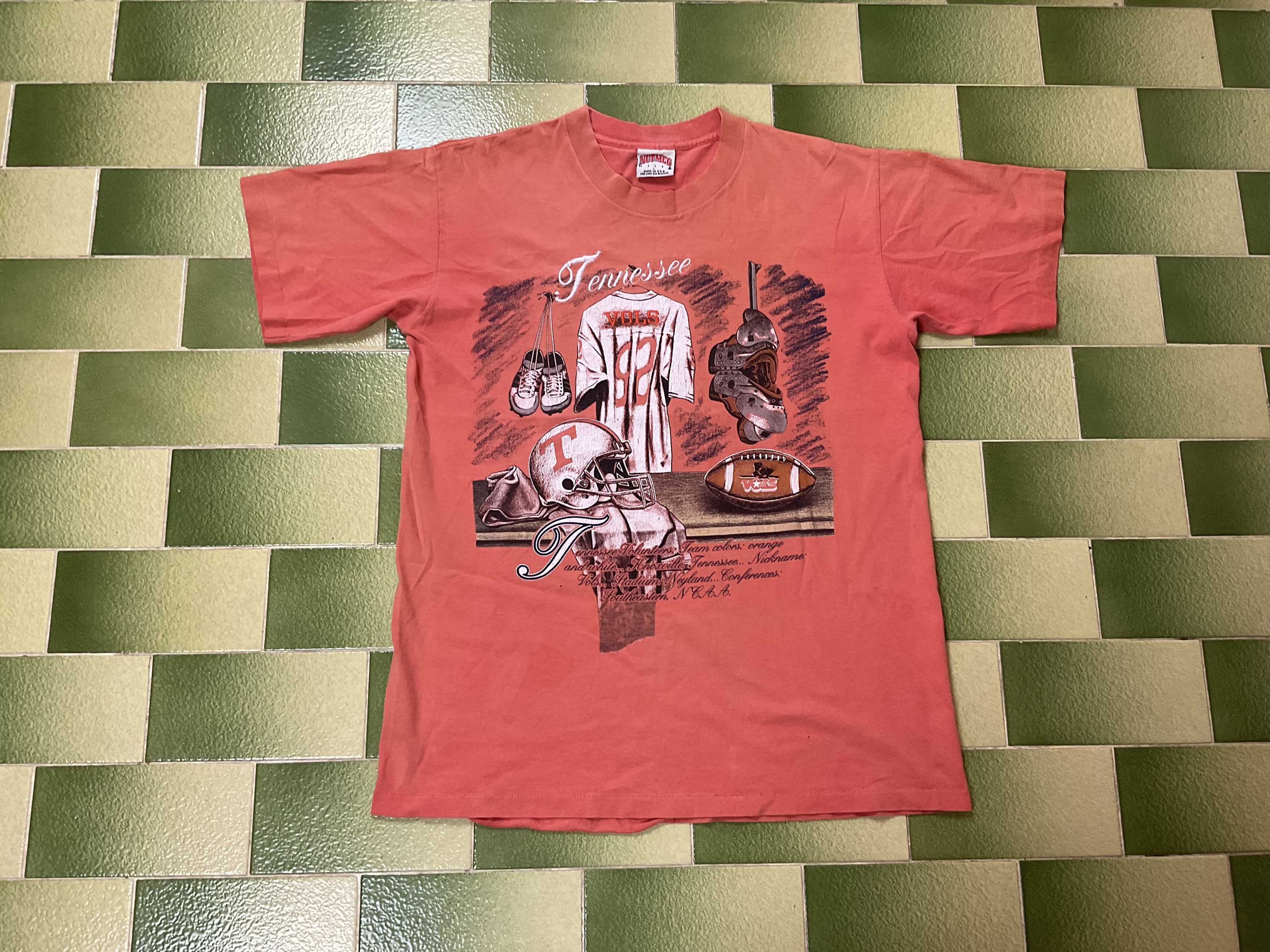 NCAA Vintage 90s Tennessee Volunteers football Vols T-Shirt Size US L / EU 52-54 / 3 - 1 Thumbnail