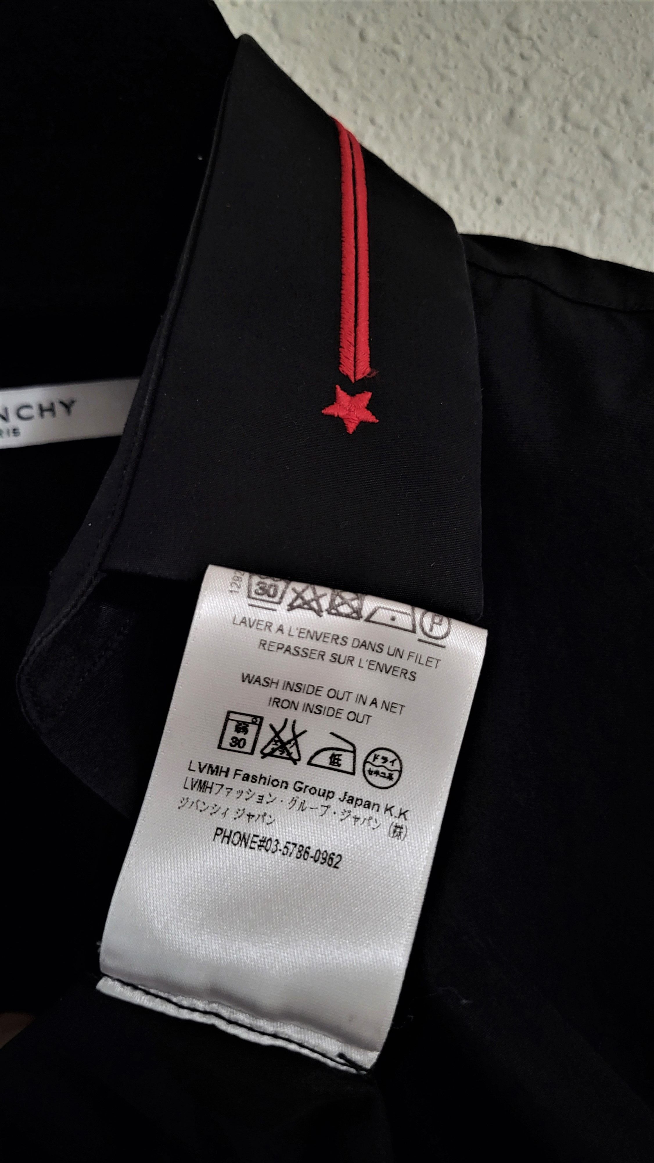 Givenchy $550 Embroidered Red Star Button Up Size US M / EU 48-50 / 2 - 4 Thumbnail