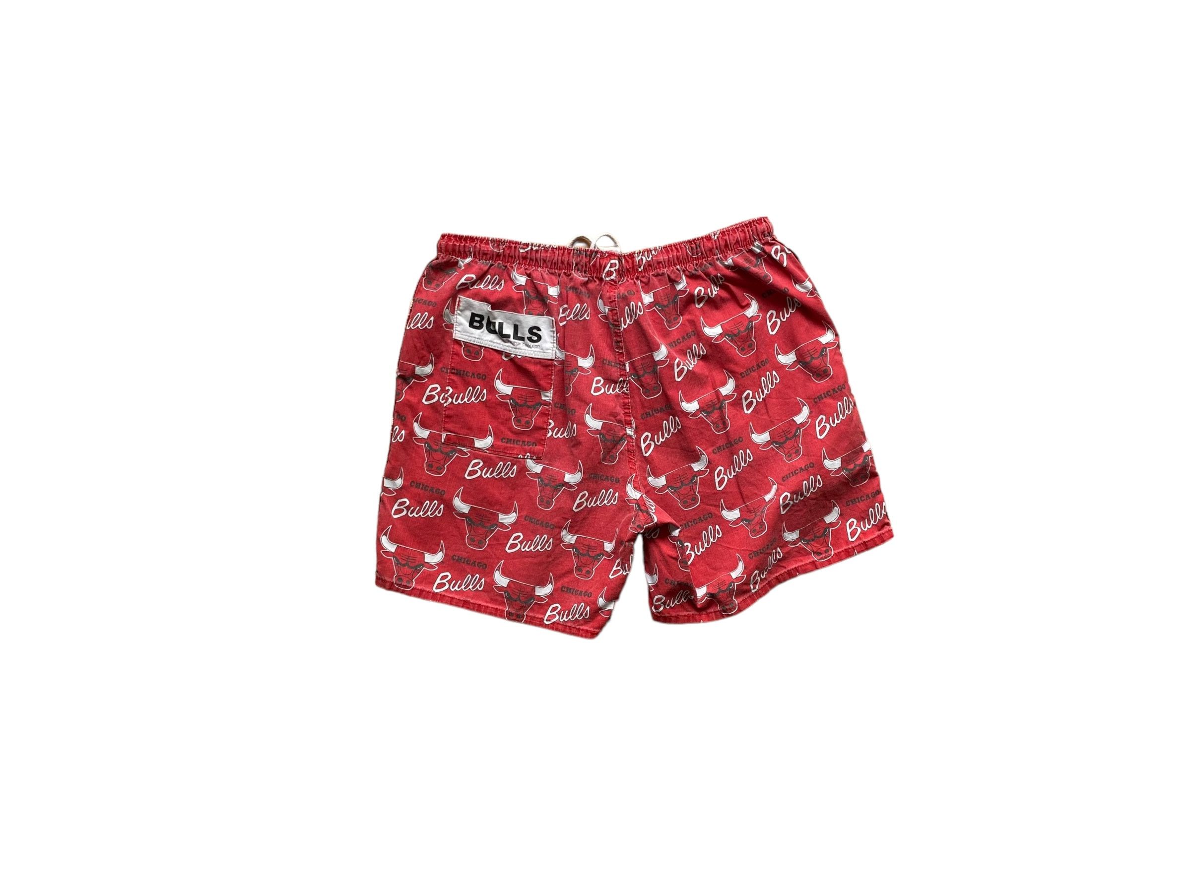 NBA × Vintage 90s' Chicago Bulls NBA all over print shorts Size US 34 / EU 50 - 2 Thumbnail