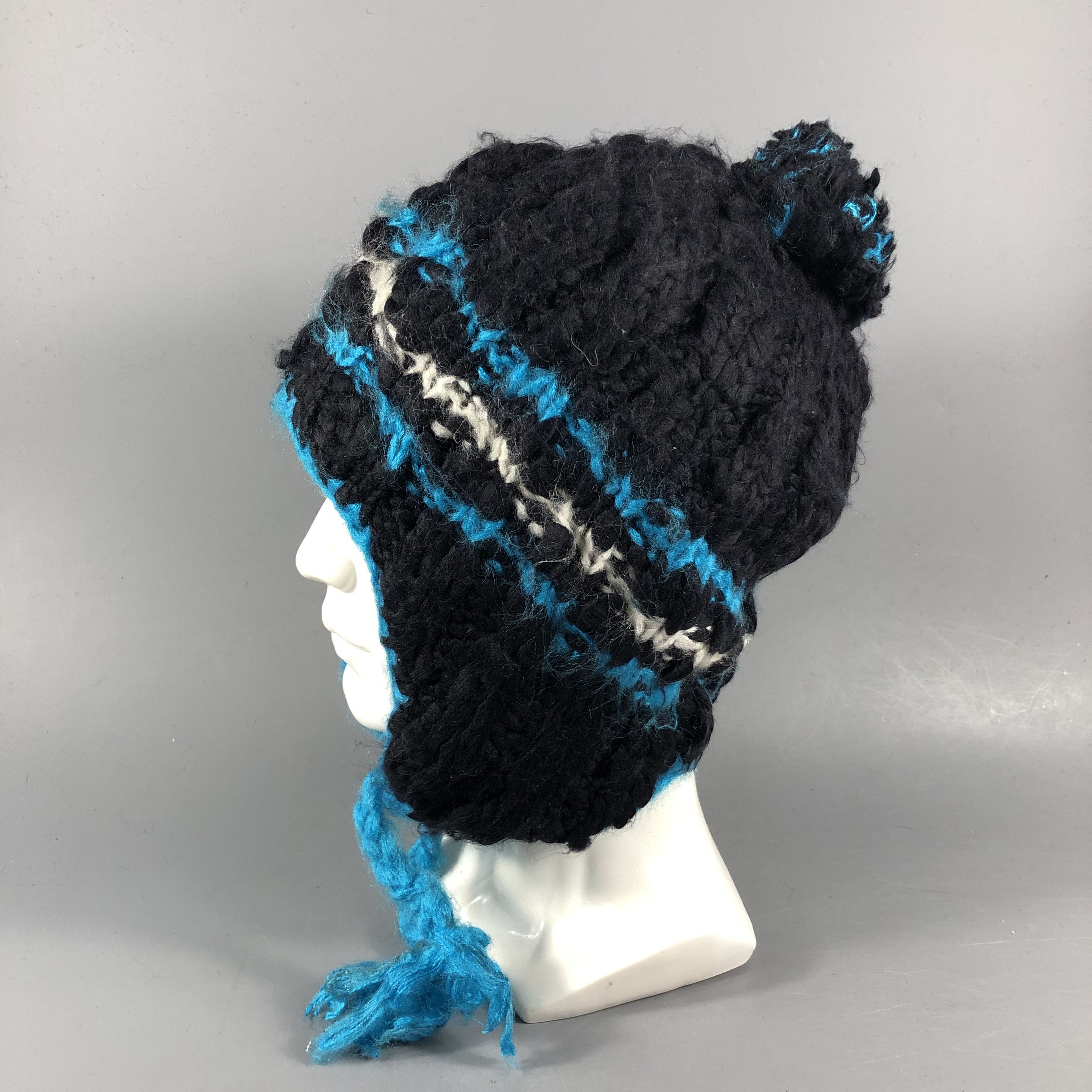 Vintage Unknown Earflap Bobble Beanie Snowcap Snow Hat B1003 Size ONE SIZE - 1 Thumbnail