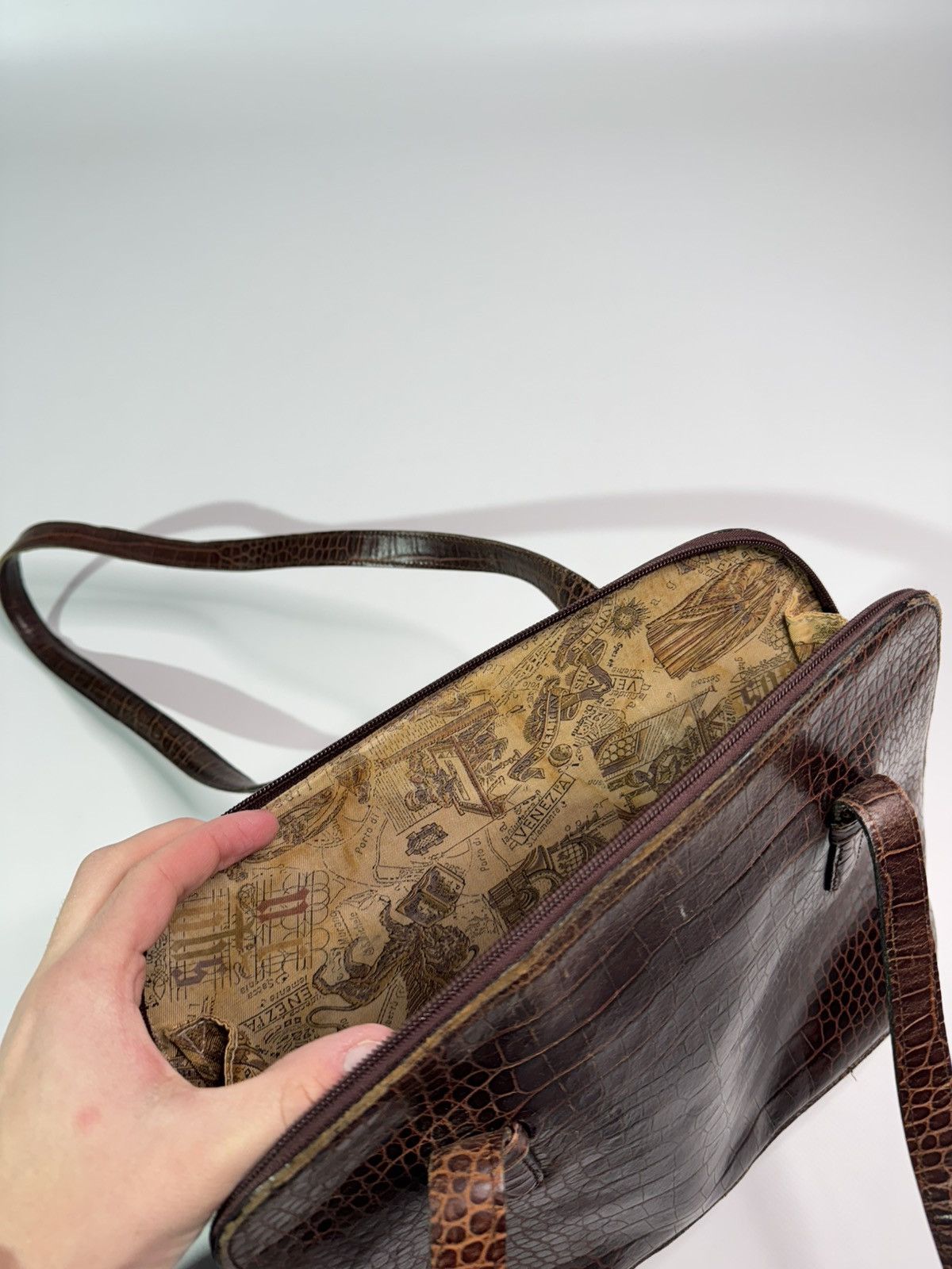 Japanese Brand Vintage avant garde brown faux croc leather bag swag y2k Size ONE SIZE - 5 Thumbnail