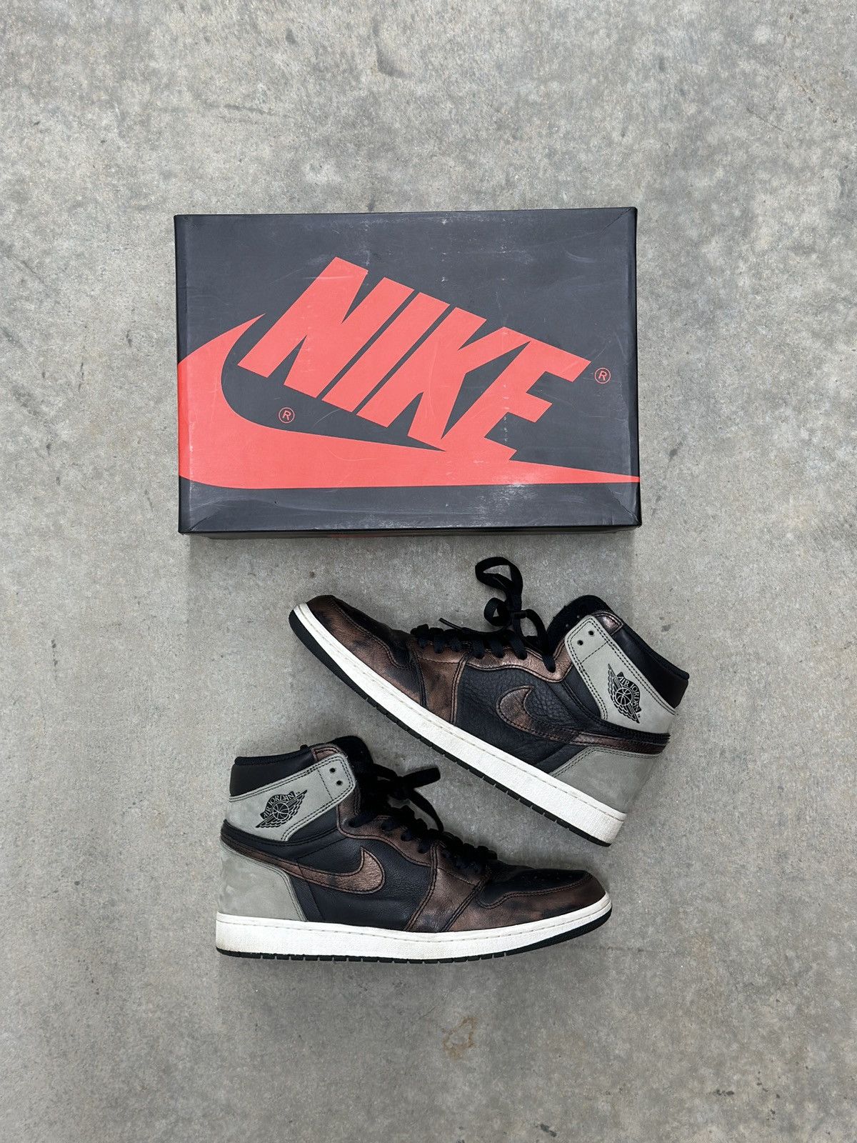 Jordan Brand Nike Air Jordan 1 ‘Patina’ Size US 12 / EU 45 - 2 Thumbnail