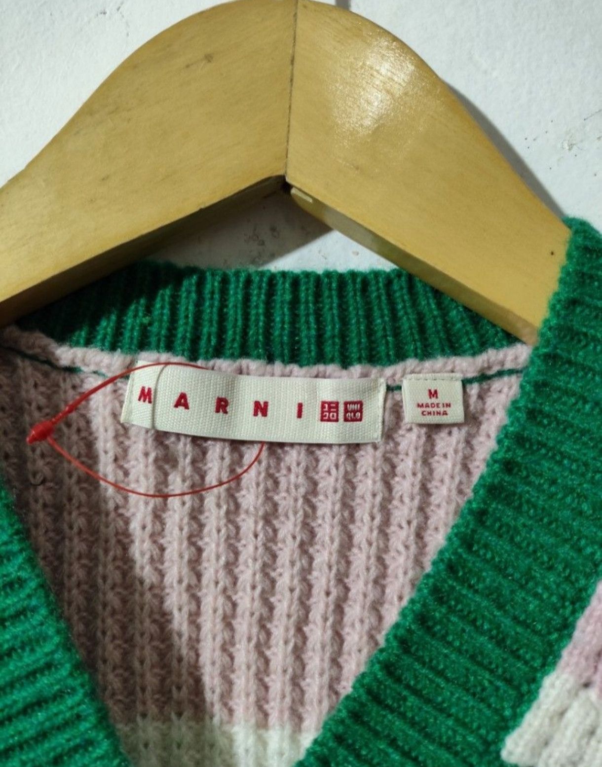 Marni × Uniqlo Marni x Uniqlo Vest Knitwear Size M / US 6-8 / IT 42-44 - 2 Thumbnail
