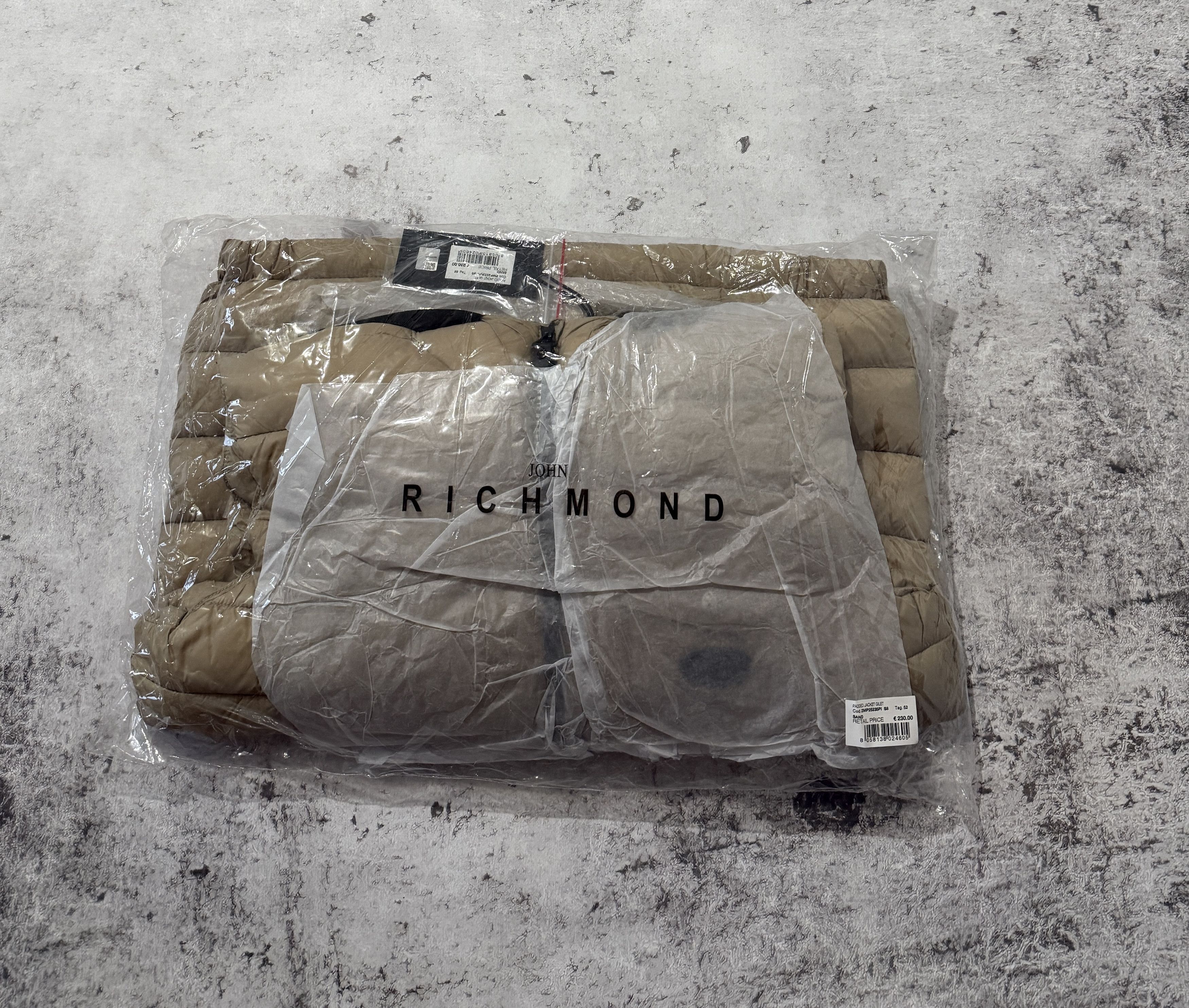John Richmond John Richmond PADDED JACKET VEST GILET SAND SIZE 50 Size US M / EU 48-50 / 2 - 12 Thumbnail