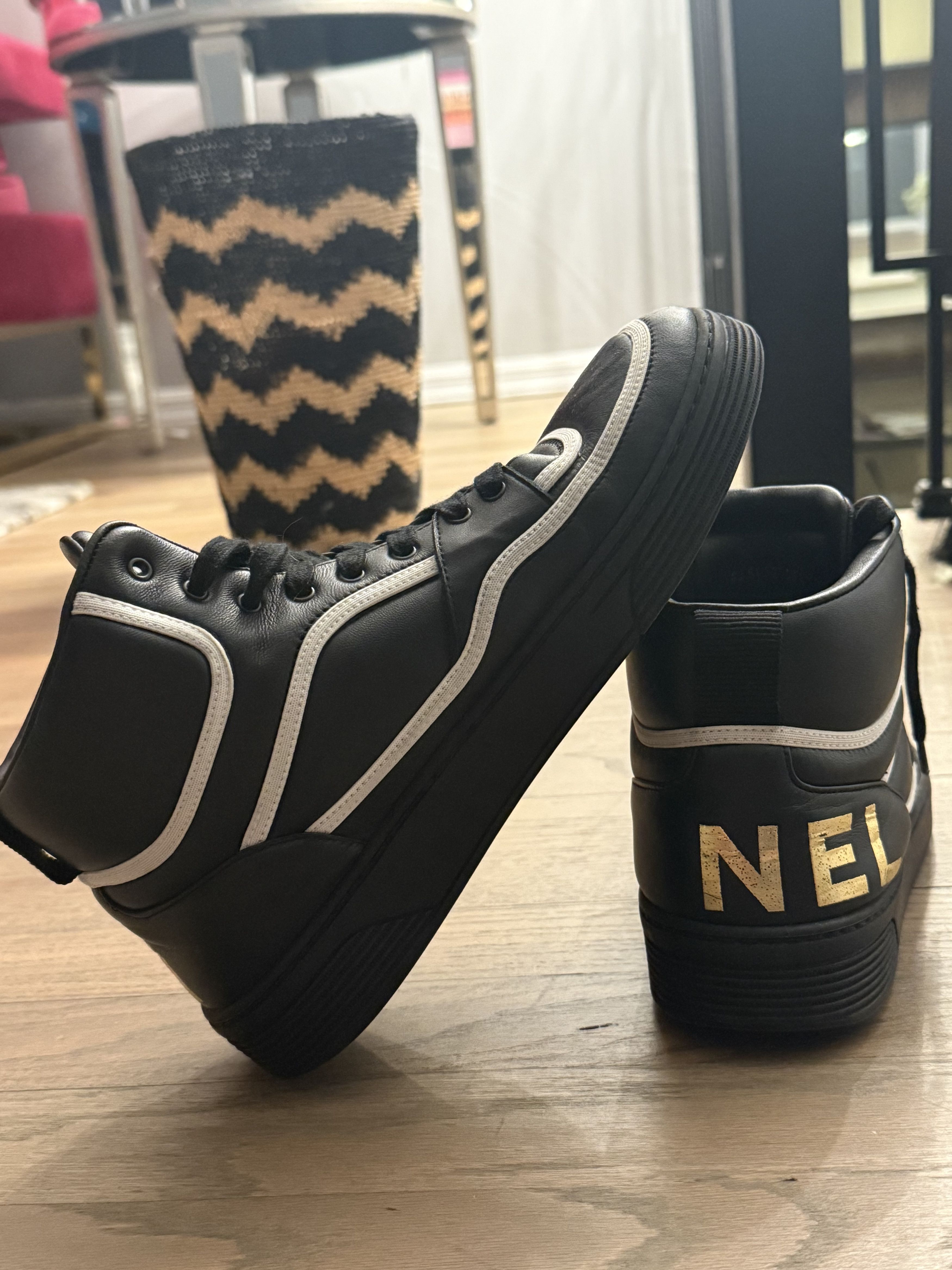 Chanel Chanel CHANEL Coco Mark High-top Sneakers in Black Size US 9.5 / IT 39.5 - 3 Thumbnail