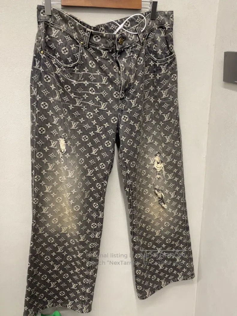 Louis Vuitton Louis Vuitton Little Red Man Destroys Made Old Casual Spor Size US 34 / EU 50 - 1 Thumbnail
