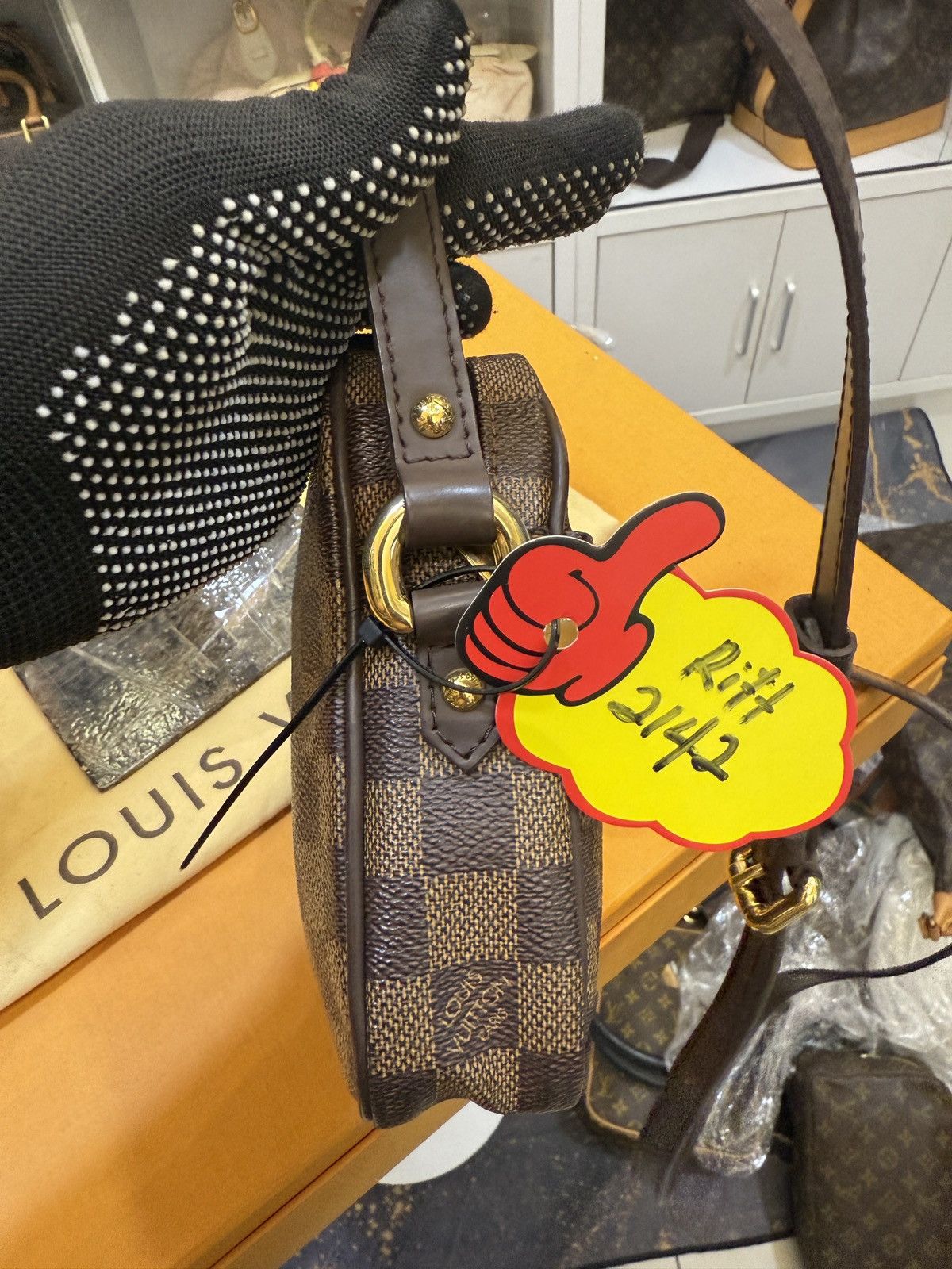 Louis Vuitton LOUIS VUITTON DAMİER EBENE RIFT -2142 Size ONE SIZE - 8 Thumbnail