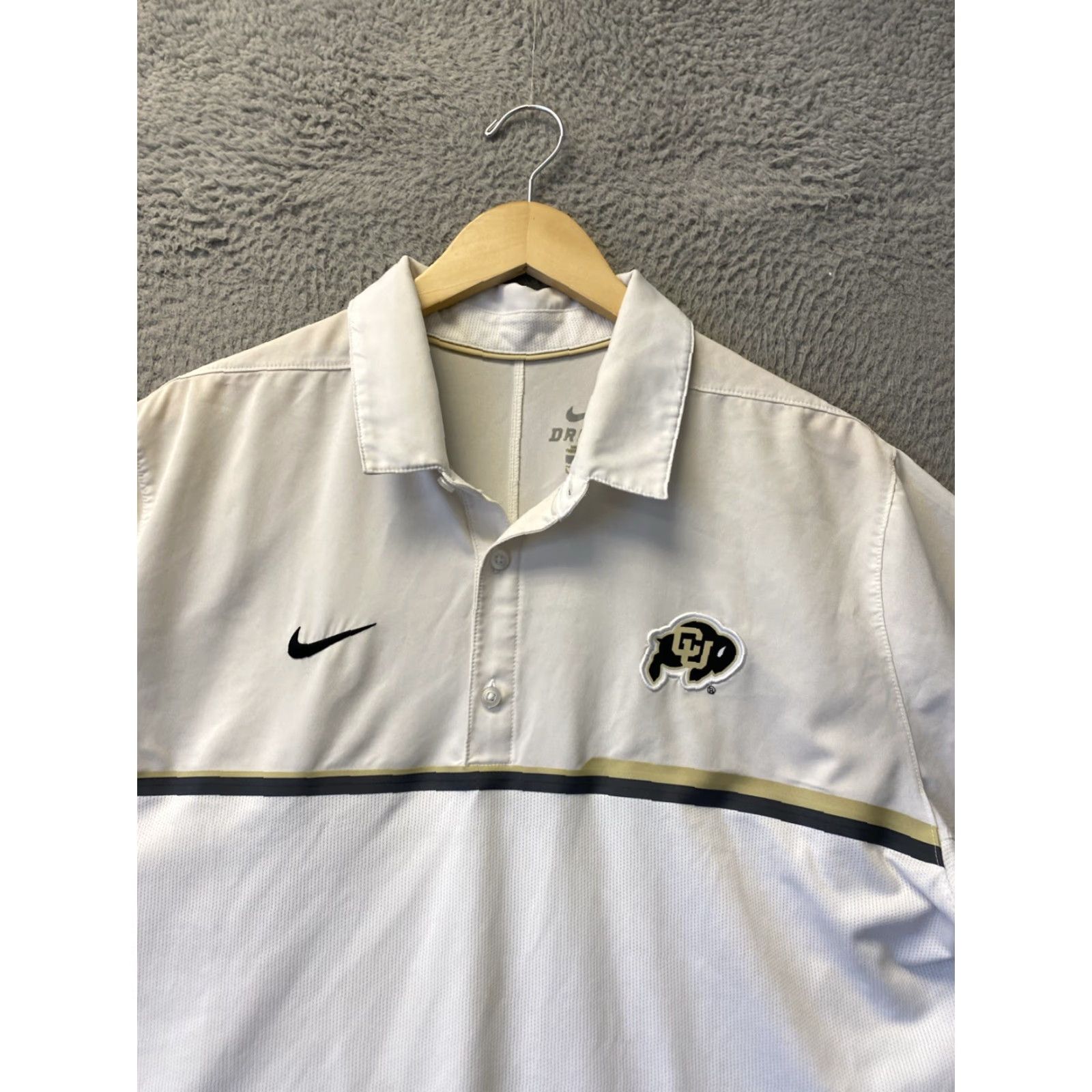Nike Nike Beige White Men's Polo Golf Shirt L Colorado Buffaloes 145-37 Size US L / EU 52-54 / 3 - 2 Thumbnail