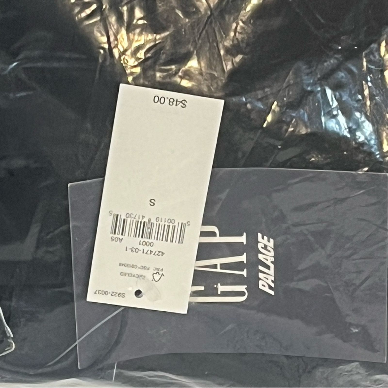 Gap Black Palace Gap Tee NWT Size Small Size US S / EU 44-46 / 1 - 2 Thumbnail
