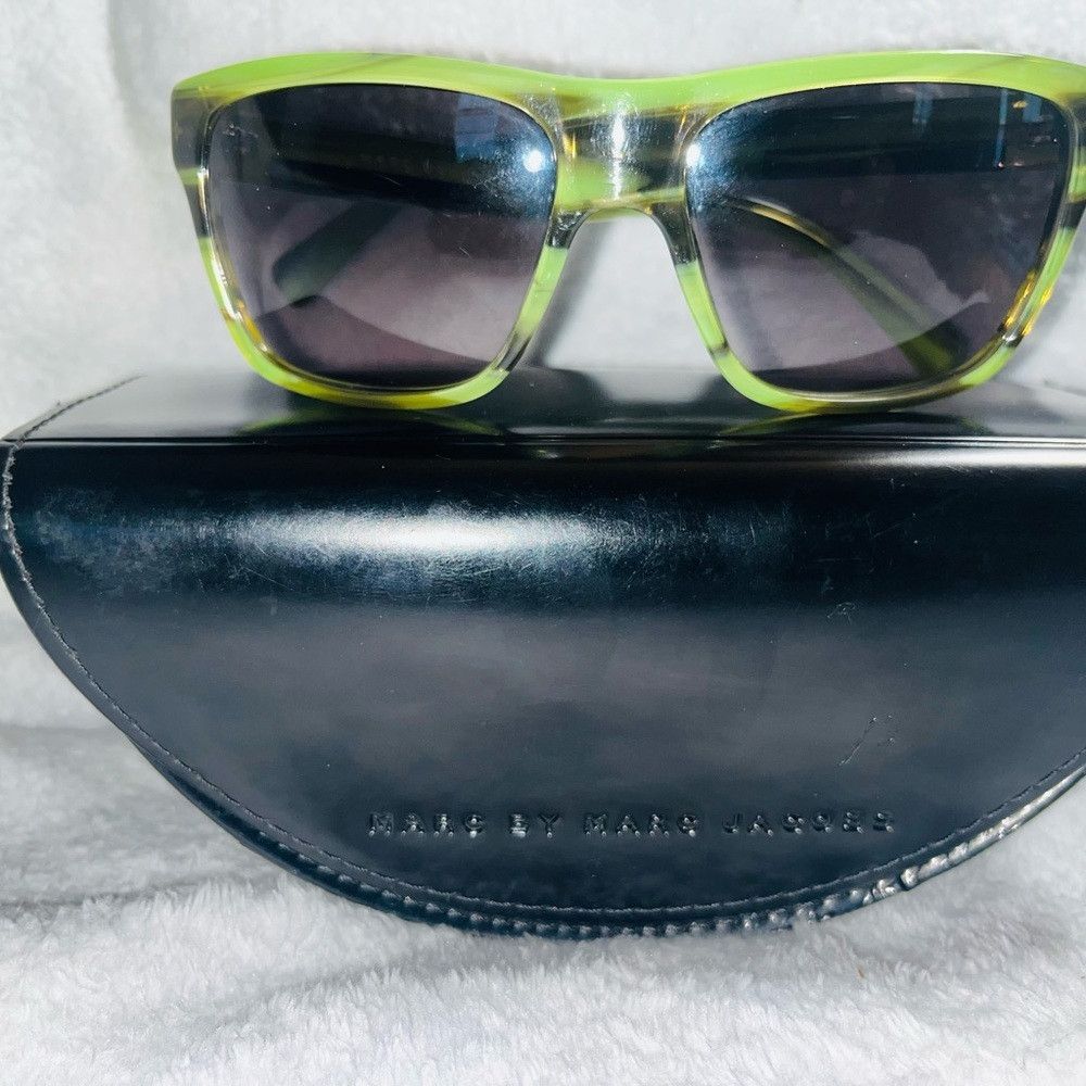 Marc by Marc Jacobs Marc by Marc Jacob’s Sunglasses Size ONE SIZE - 4 Thumbnail