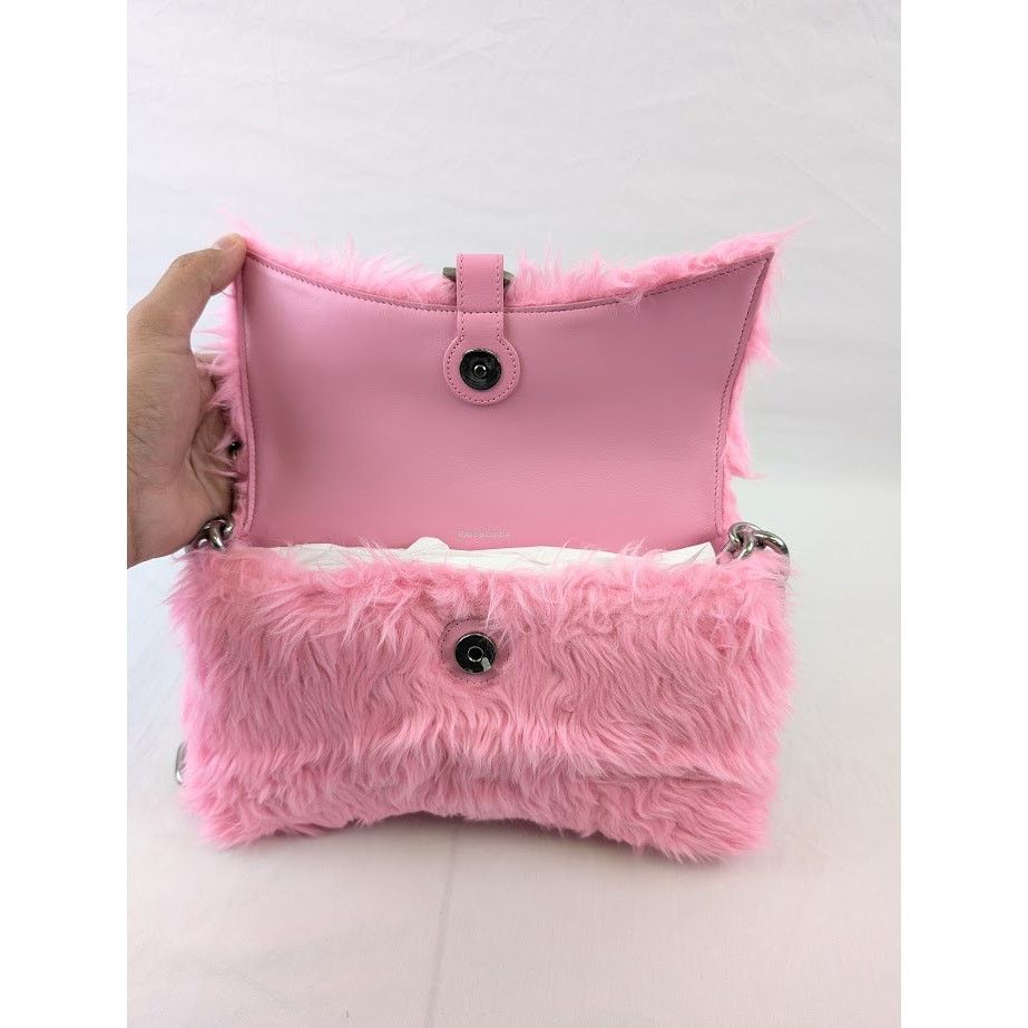 Balenciaga o1rshd1 Size: OS / Fake Fur Shoulder Bag in Pink Size ONE SIZE - 15 Thumbnail