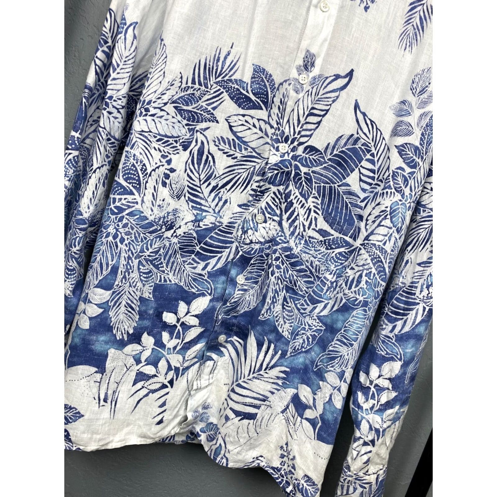 Tommy Bahama Tommy Bahama Linen Hawaiian Shirt Mens L Shirt Floral Pattern Long Sleeve Button-Up Blue Multicolor Old School Hawaiian Theme Mens Size L Size US L / EU 52-54 / 3 - 3 Thumbnail