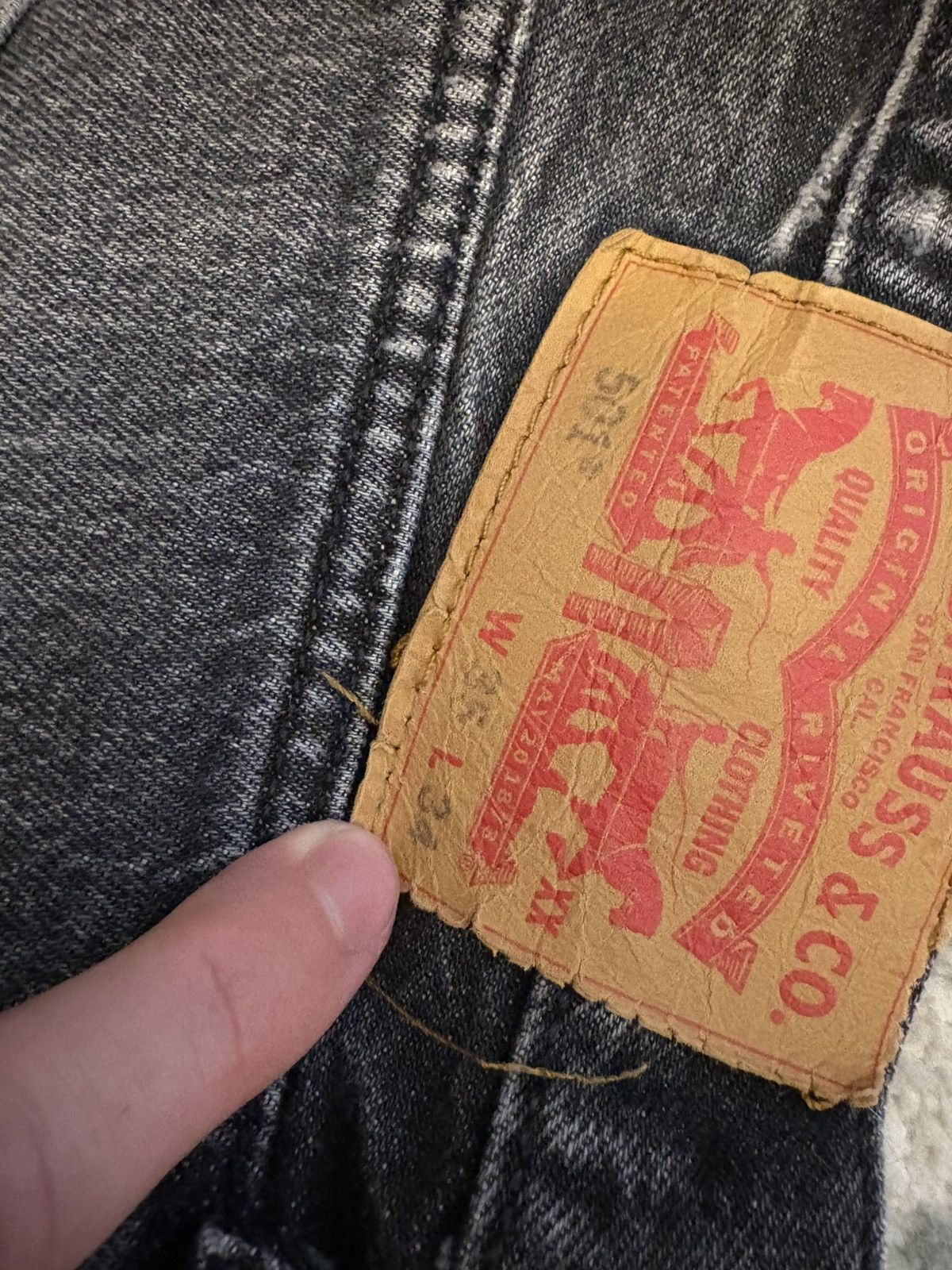 Levi's Levis 501 black washed jeans Size US 35 - 3 Thumbnail