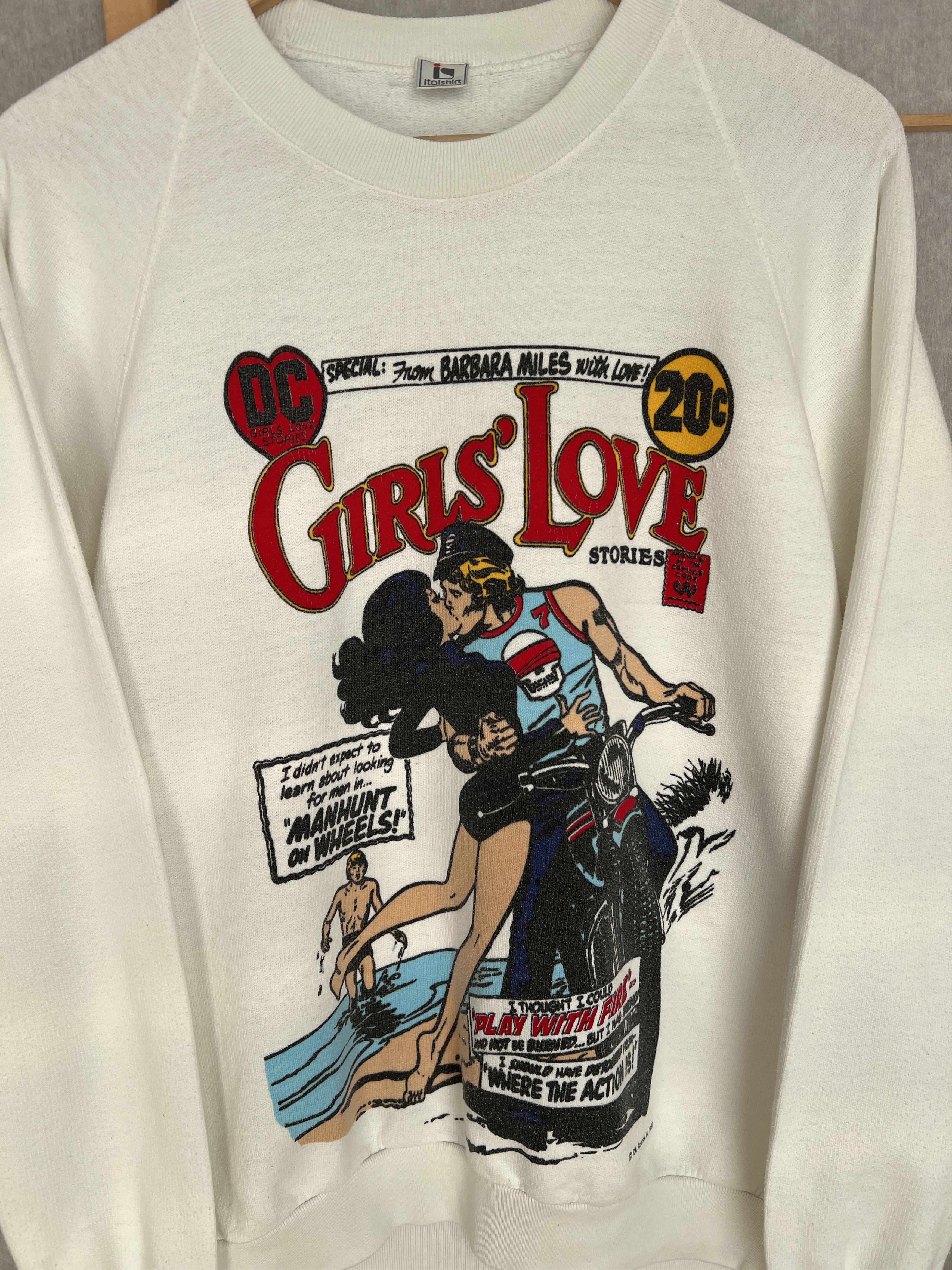 DC Comics Very rare! 1982 DC Comics Girls love stories sweatshirt Size US M / EU 48-50 / 2 - 8 Thumbnail