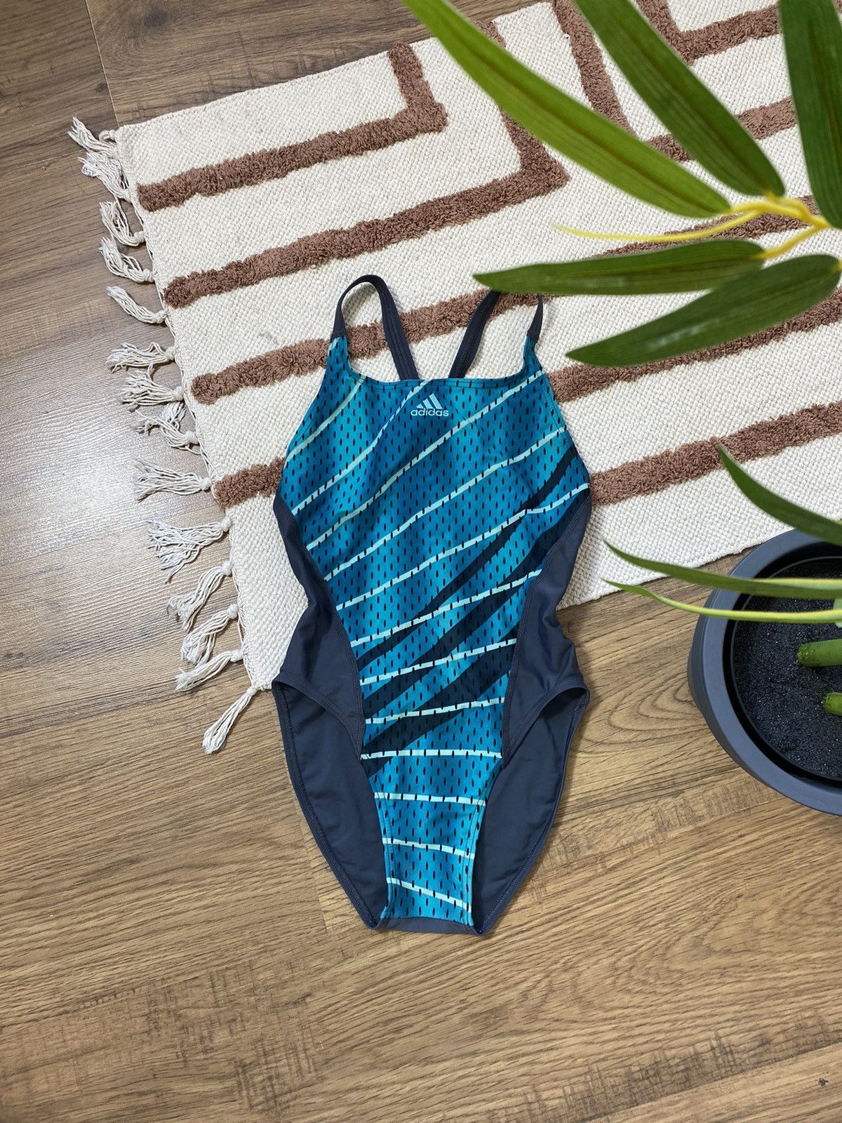 VINTAGE RARE ADIDAS 00s STYLE SWIMSUIT