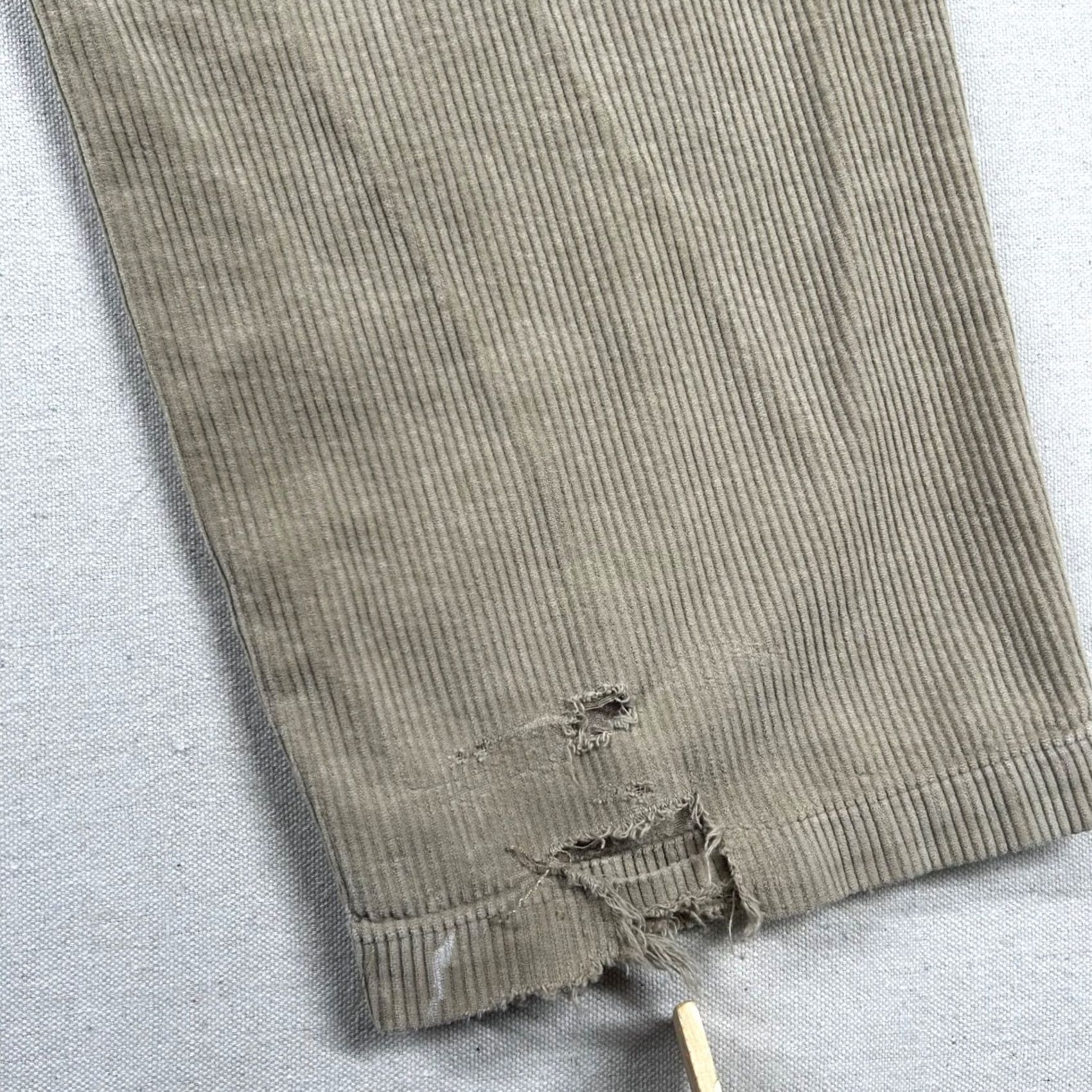 Polo Ralph Lauren VINTAGE Polo Ralph Lauren Corduroy Pants Mens 38x34 Be​ige Chino Pleated 90s Womens Mens Girls Size US M / EU 48-50 / 2 - 3 Thumbnail