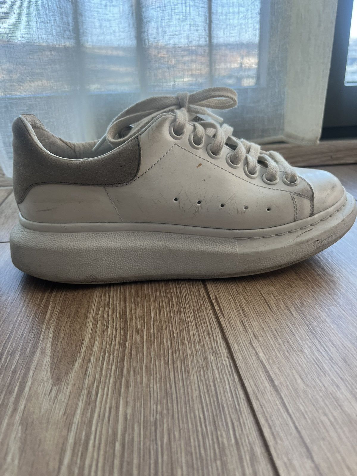 Alexander McQueen very worn mcqueen Size US 7 / IT 37 - 1 Thumbnail