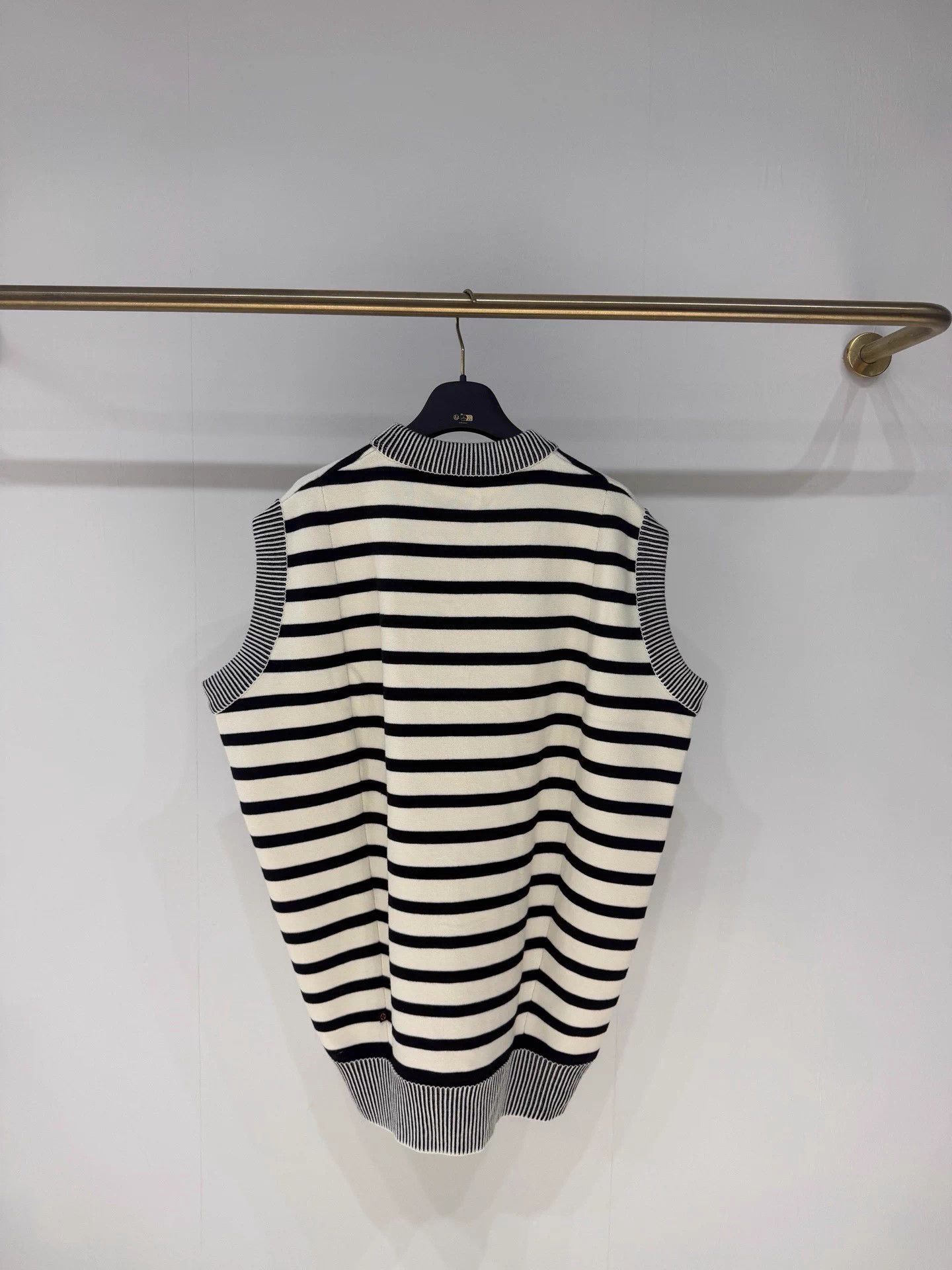 Louis Vuitton Lv Merino Wool Striped Knit Vest Size M / US 6-8 / IT 42-44 - 5 Thumbnail