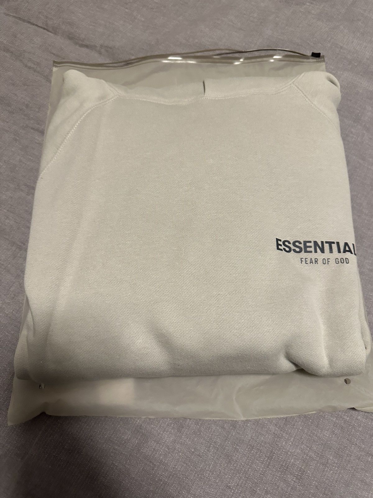 Essentials × Fear of God Fear Of God Essentials SSENSE Exclusive Hoodie Concrete Size US L / EU 52-54 / 3 - 3 Thumbnail