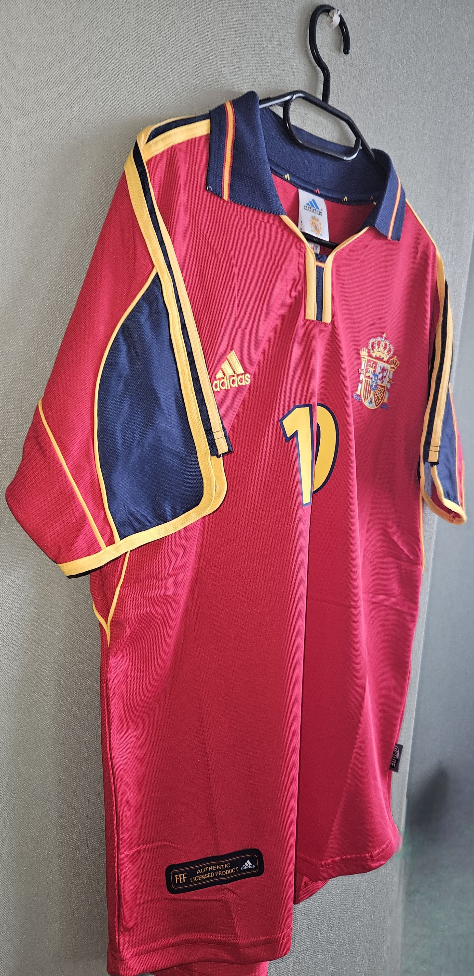 Other Raul 10 Spain 2000 Vintage Soccer Jersey trikot camiseta Size US L / EU 52-54 / 3 - 3 Thumbnail