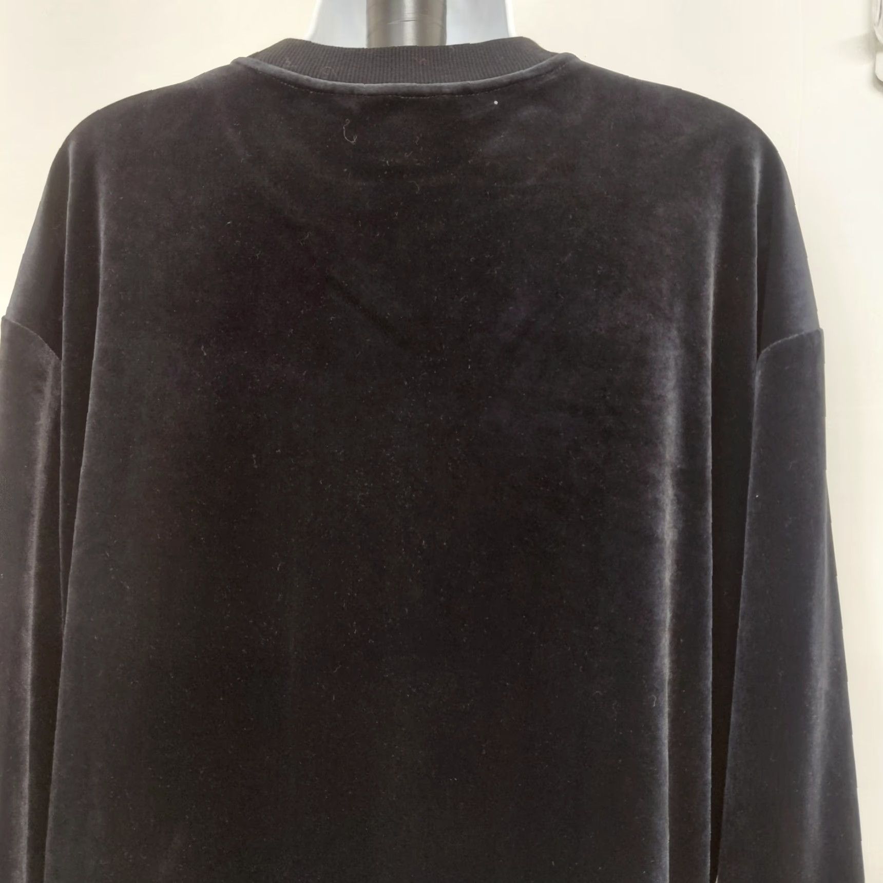 Athleta **Black Athleta Blouse Women Medium Knit Velour Tunic** The **Black Athleta Blouse Women Medium Knit Velour Tunic** Size M / US 6-8 / IT 42-44 - 7 Thumbnail