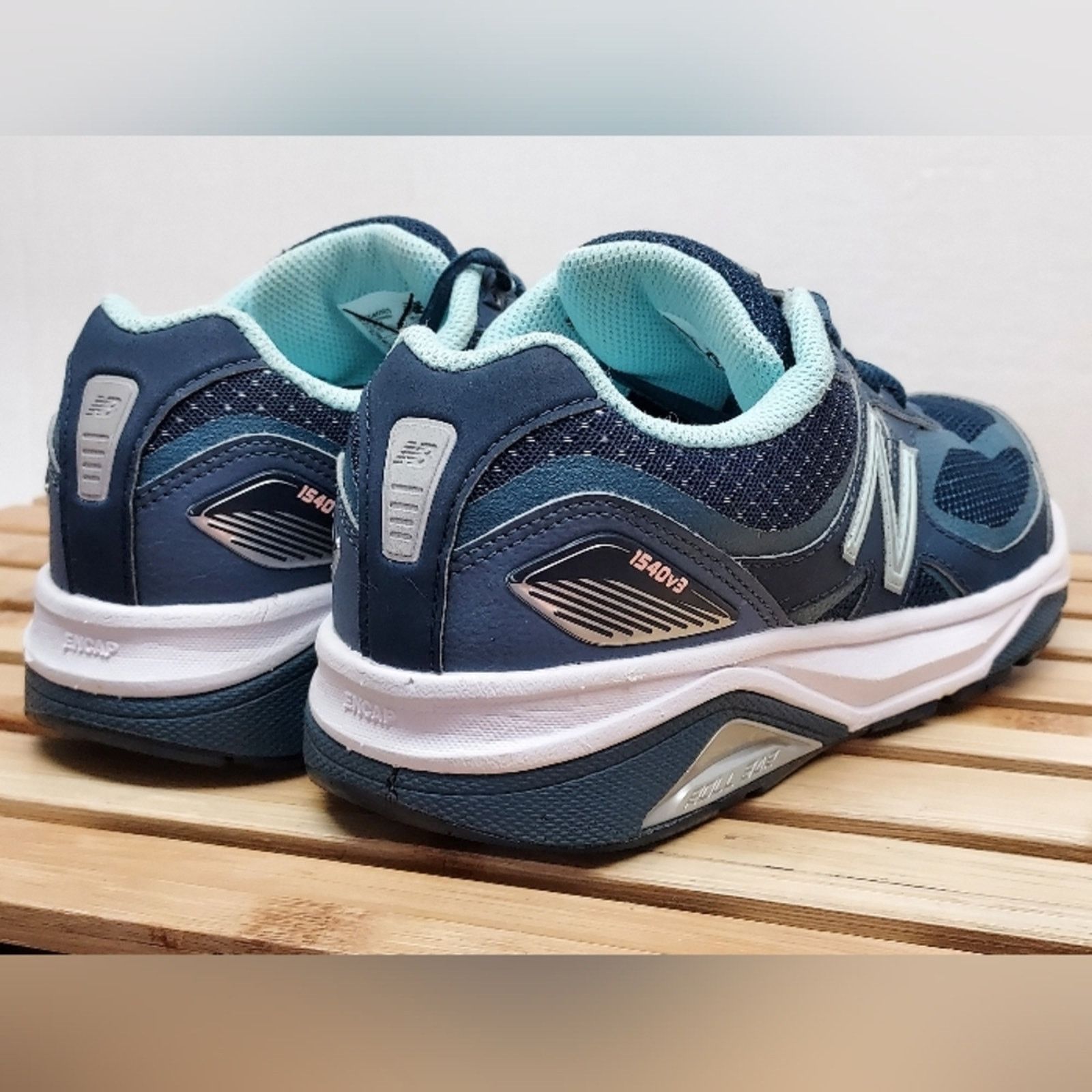 New Balance New Balance Womens | Navy | 1540 v3 Athletic Shoes Size 8 Size US 8 / IT 38 - 3 Thumbnail