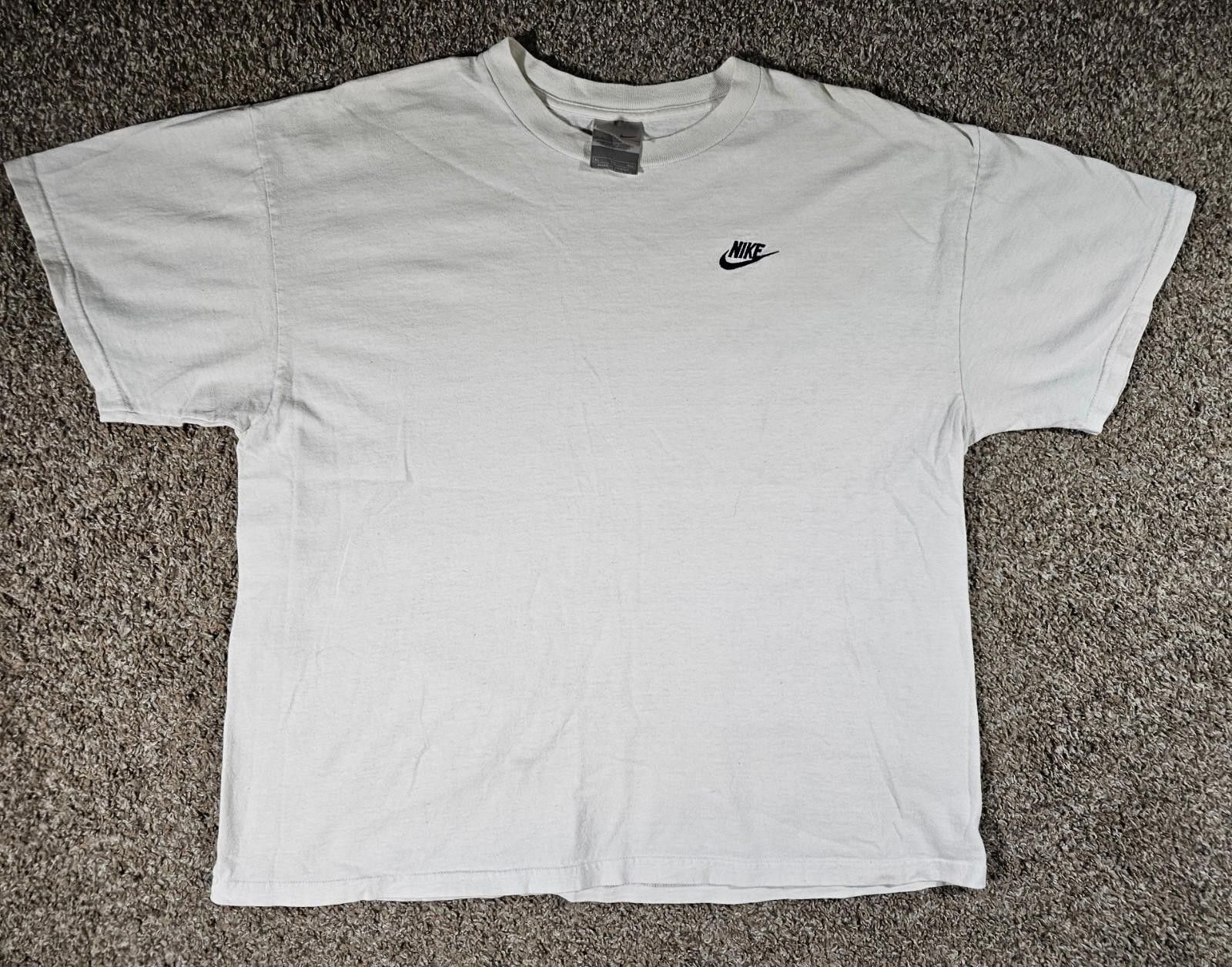 Nike XL White NIKE t-shirt Some Yellowing Size US XL / EU 56 / 4 - 1 Thumbnail