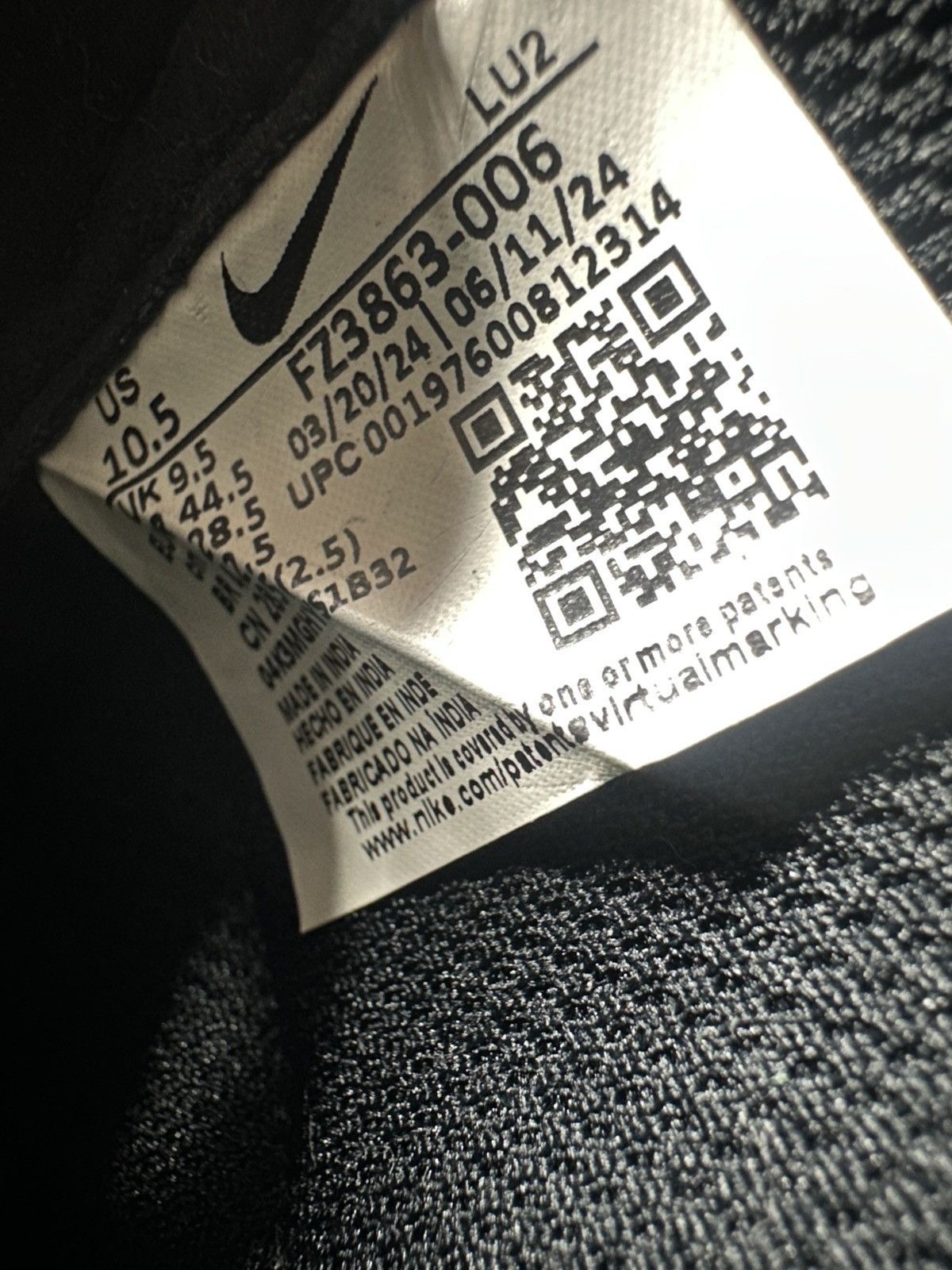 Nike *New Size 10.5 US MEN. Nike C1TY Black Summit/ White. Size US 10.5 / EU 43-44 - 10 Thumbnail