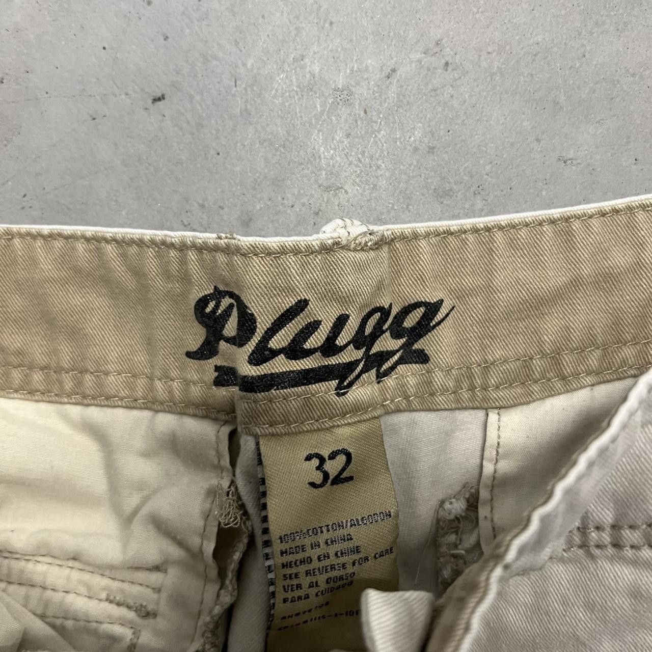 Vintage Crazy Vintage Y2K/2000s Tan and cream Skater Style Cargo Shorts! Size US 32 / EU 48 - 3 Thumbnail