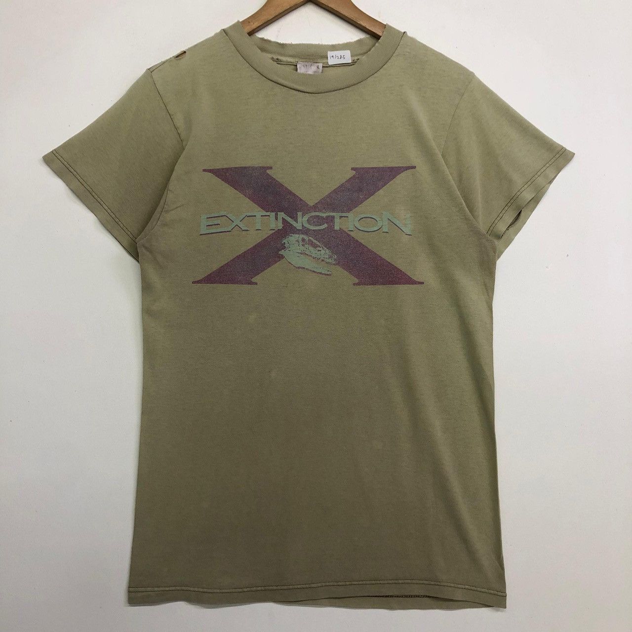 Universal Studios × Vintage Vintage Extinction Jurassic Park Universal Studios Tee Size US S / EU 44-46 / 1 - 3 Thumbnail