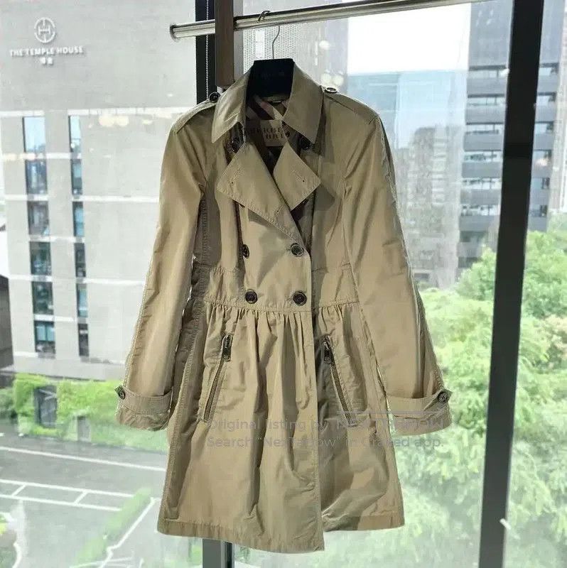Burberry Burberry Women's Khaki Trench Coat. Size XXS / US 00 / IT 34 - 1 Thumbnail