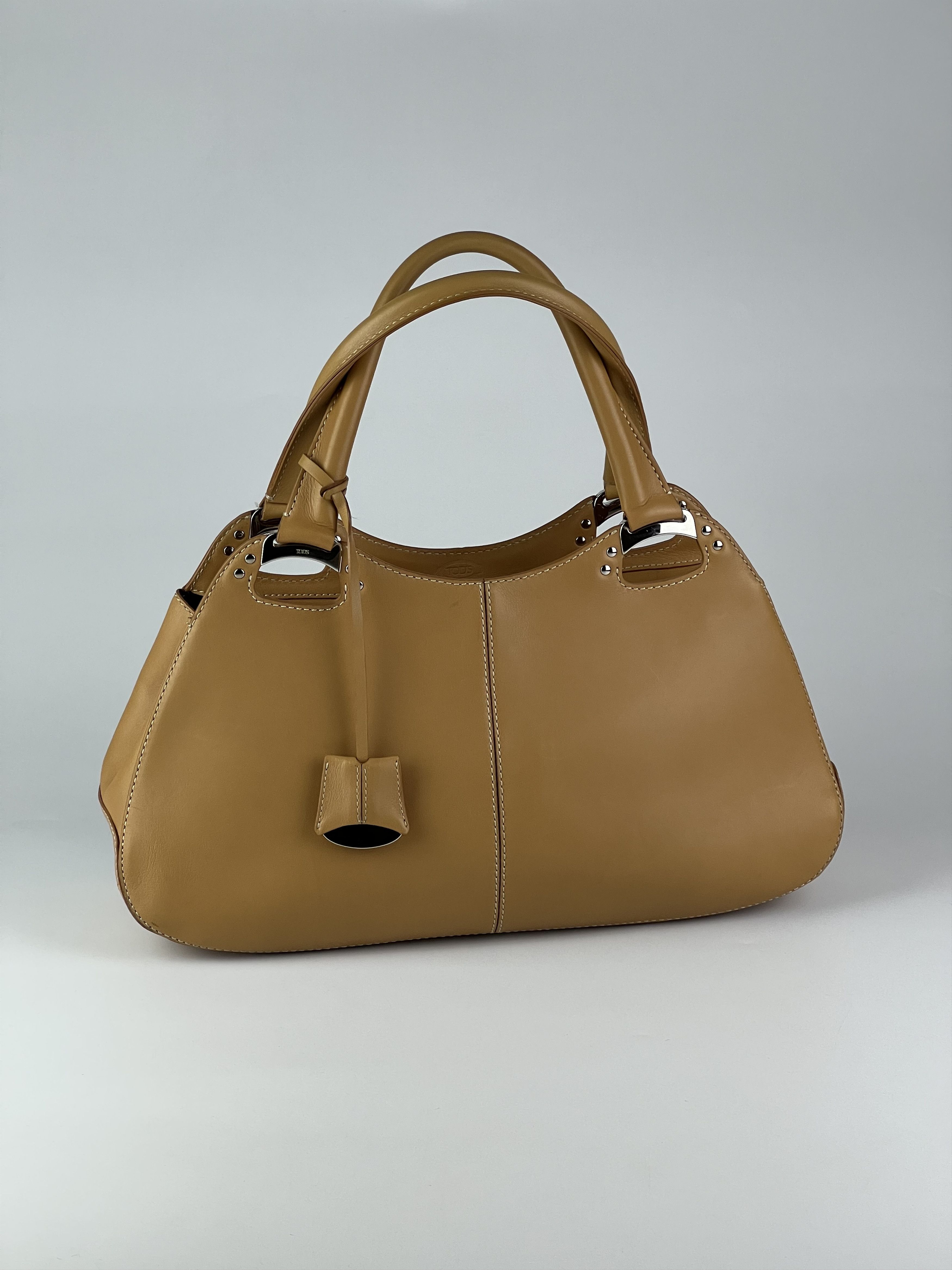 Leather × Tod's Tod's Women's Leather Handbag Size ONE SIZE - 1 Thumbnail