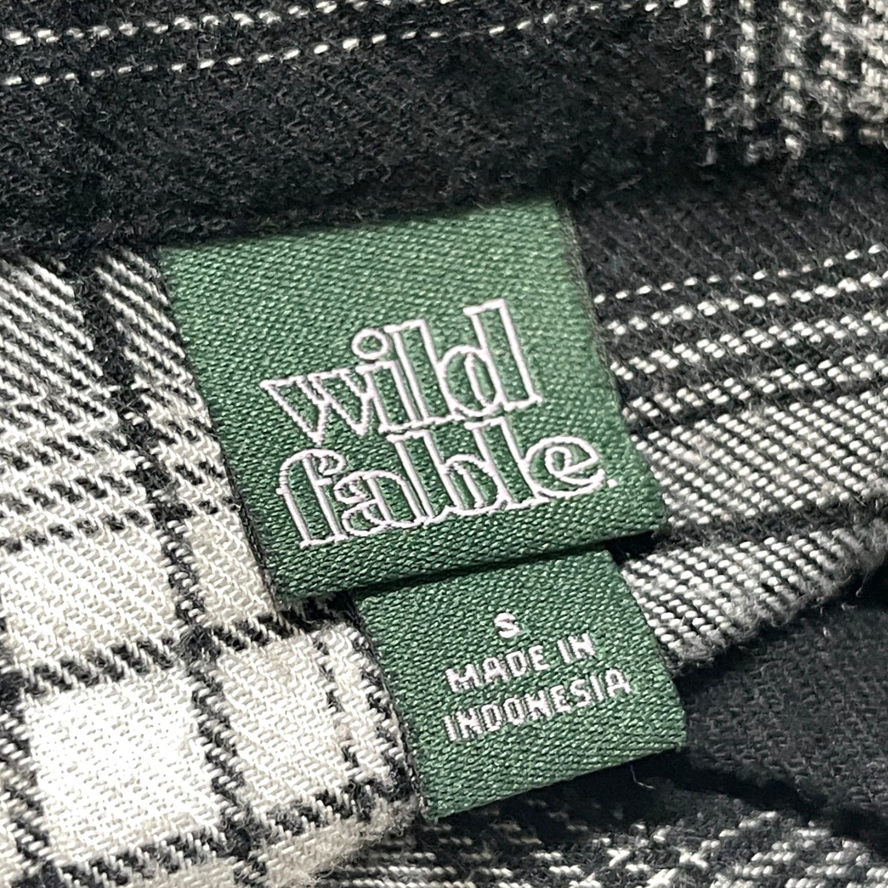 Vintage VINTAGE? Wild Fable Shirt Women S Black White Plaid Long Sleeve Button Up Preppy Size S / US 4 / IT 40 - 3 Thumbnail