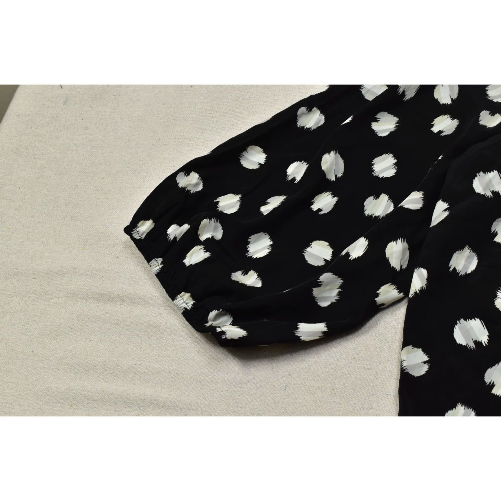 Vintage Lane Bryant Blouse Womens Plus 26 Black White Polka Dot Ruffle Button Front 3/4 Sleeve Round Neck Casual Spring Summer Fall Polyester Machine Washable Size 4XL / US 24-26 - 5 Thumbnail