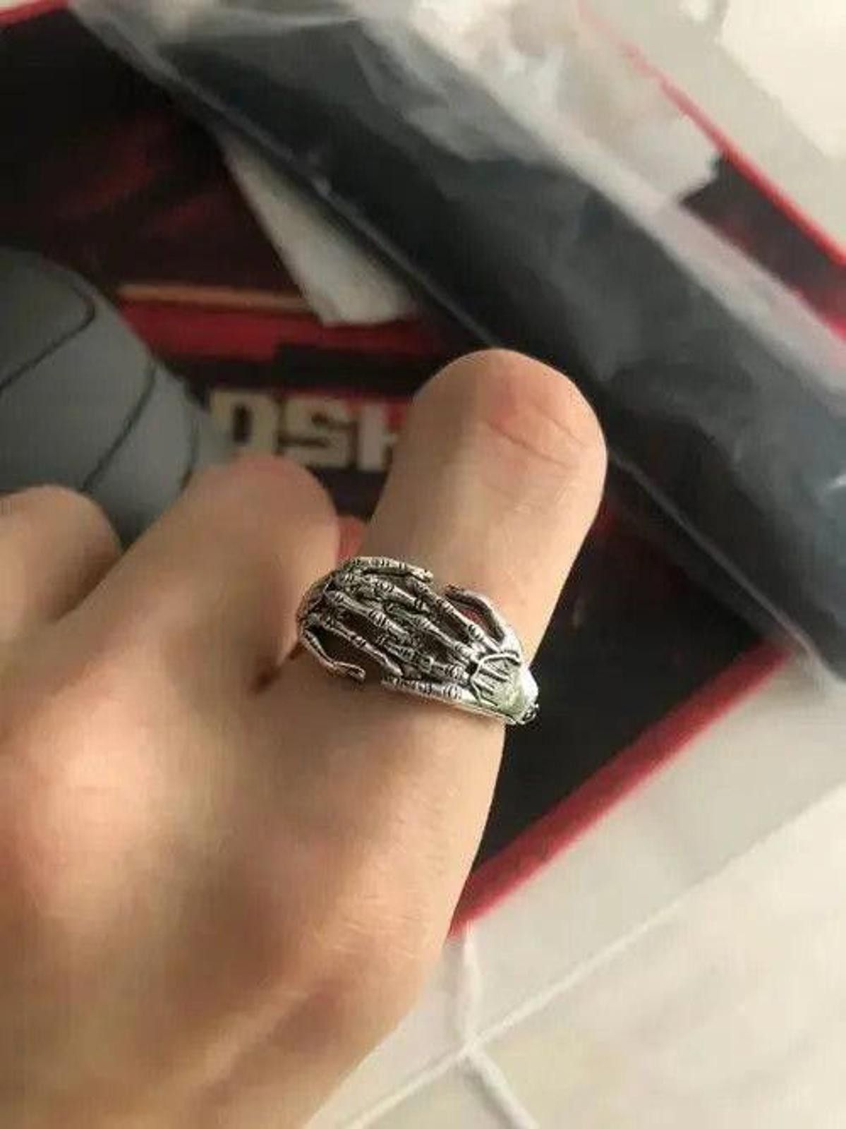 Stussy × Vintage SUPER RARE 80s STUSSY TRIBE CROWN RING READ