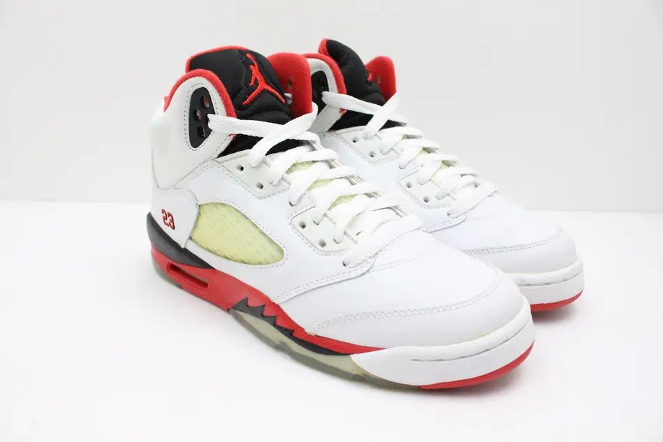 Jordan Brand Nike Air Jordan 5 Retro Fire Red Size US 5 / EU 37 - 2 Thumbnail