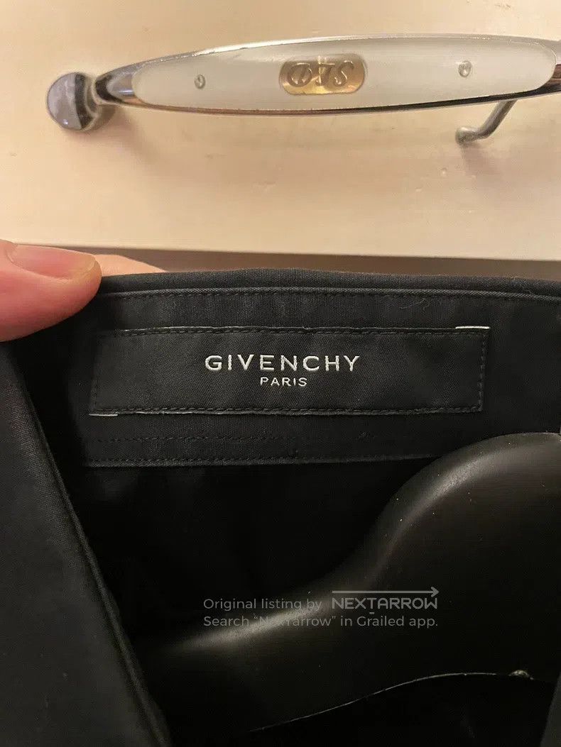 Givenchy Givenchy size 37 Black Shirt Size US XS / EU 42 / 0 - 2 Thumbnail
