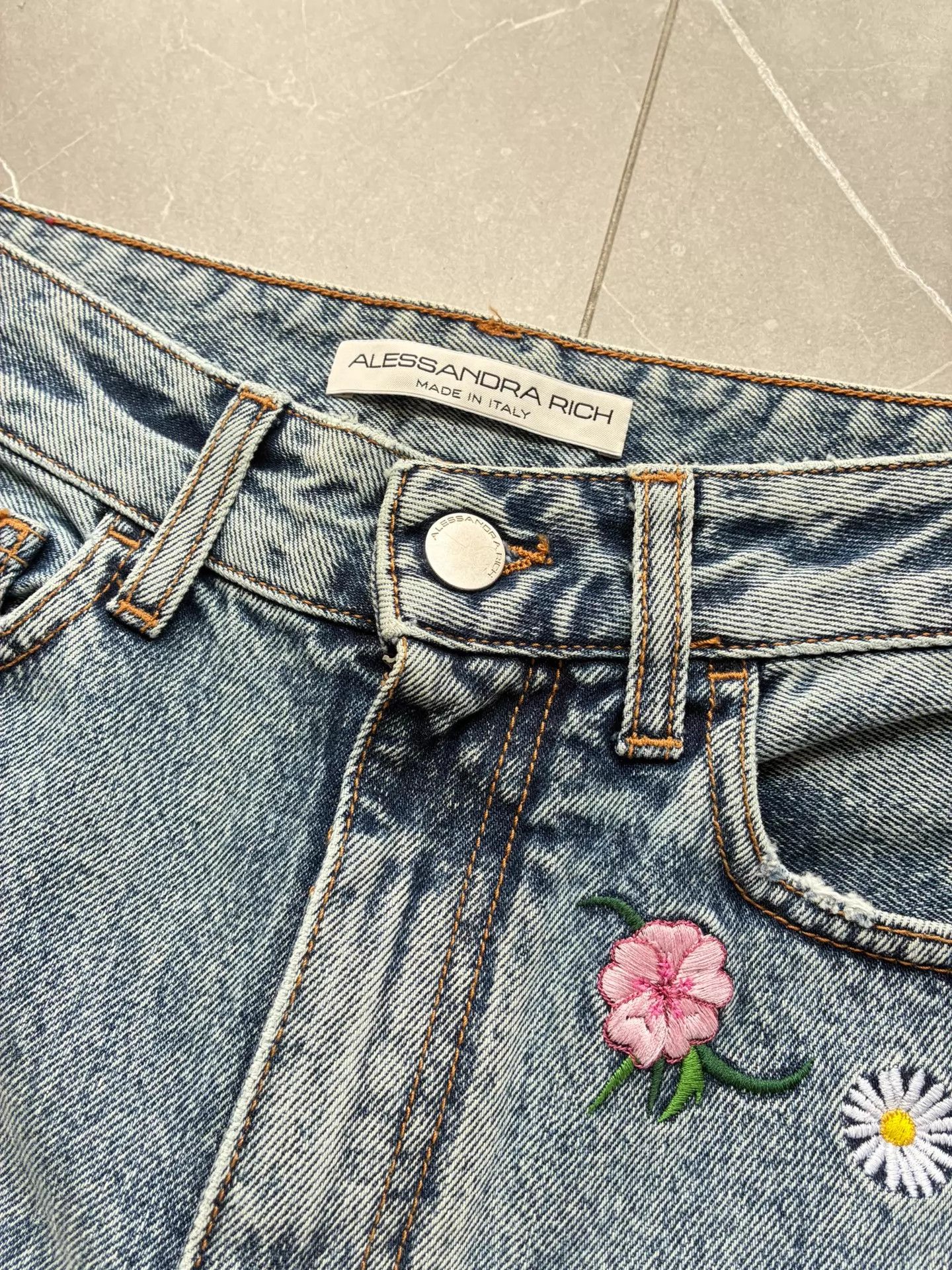 Alessandra Rich Alessandra Rich HW Straight Jeans 27 Floral Embroidery Size 27" / US 4 / IT 40 - 4 Thumbnail