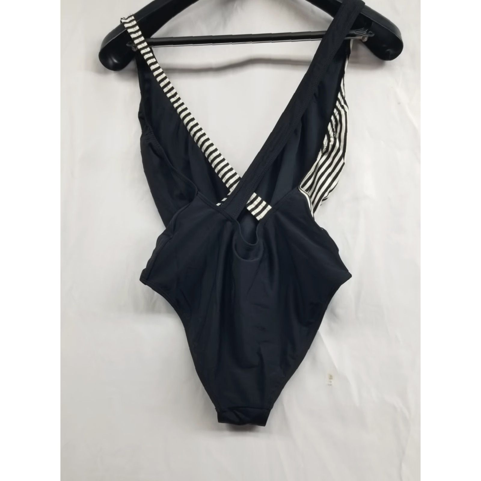 Topshop Topshop One Piece Bathing Suit White Black Womens 6 Size 6 Swimsuit Top Shop Women Size M / US 6-8 / IT 42-44 - 2 Thumbnail