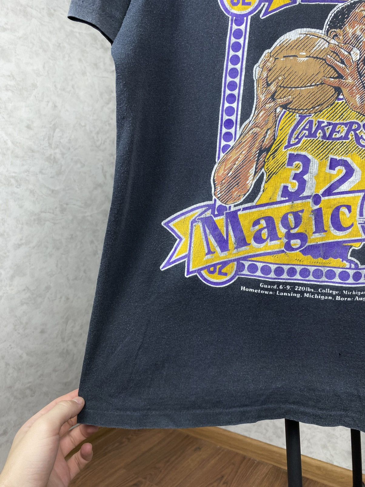 NBA Vintage 1989 LA Lakers Magic Johnson Nutmeg T-Shirt Size US M / EU 48-50 / 2 - 4 Thumbnail
