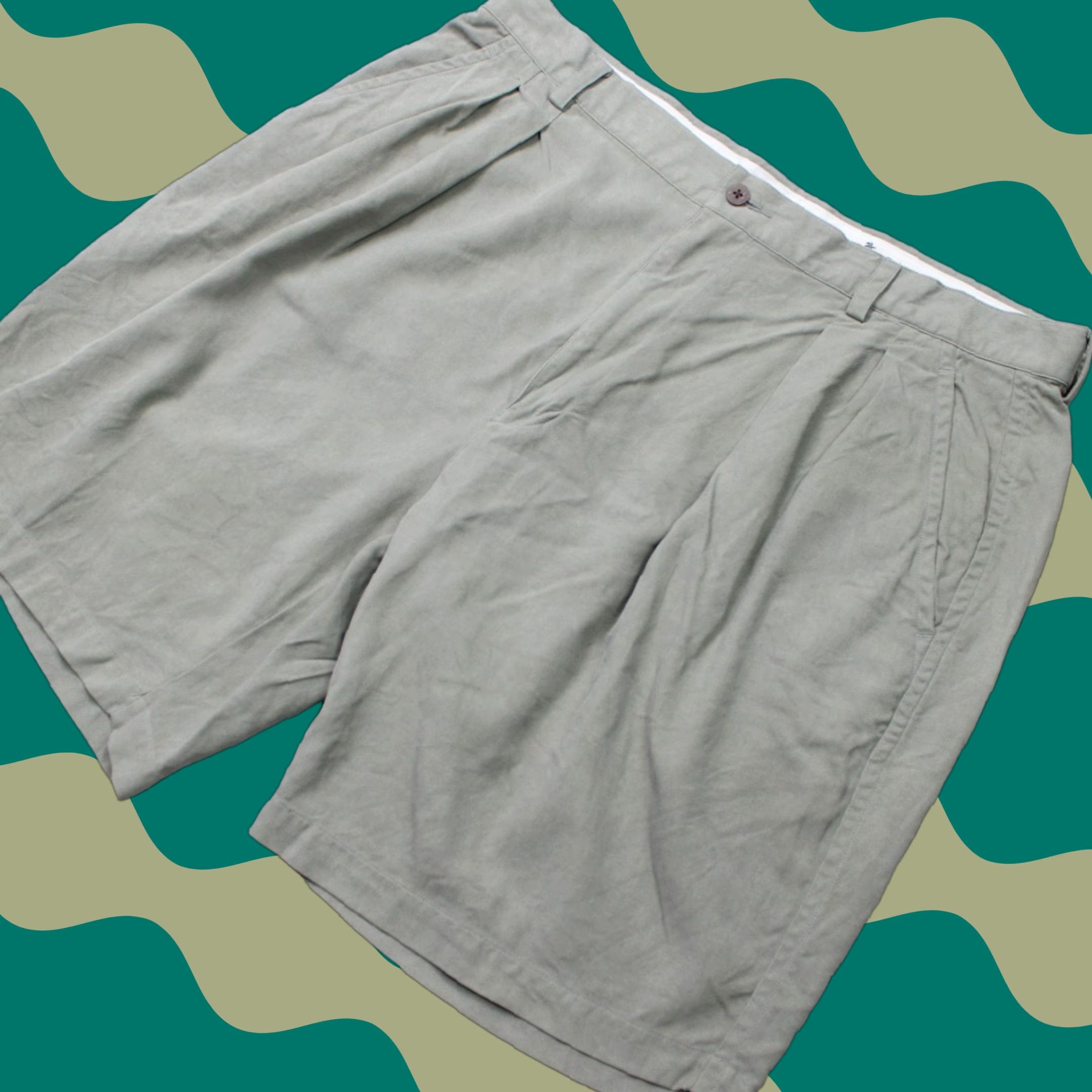 Tommy Bahama Tommy Bahama Shorts Mens 38 Green Pleated 100% Silk Bermuda w/ 9" inseam Shorts Size US 38 / EU 54 - 1 Thumbnail