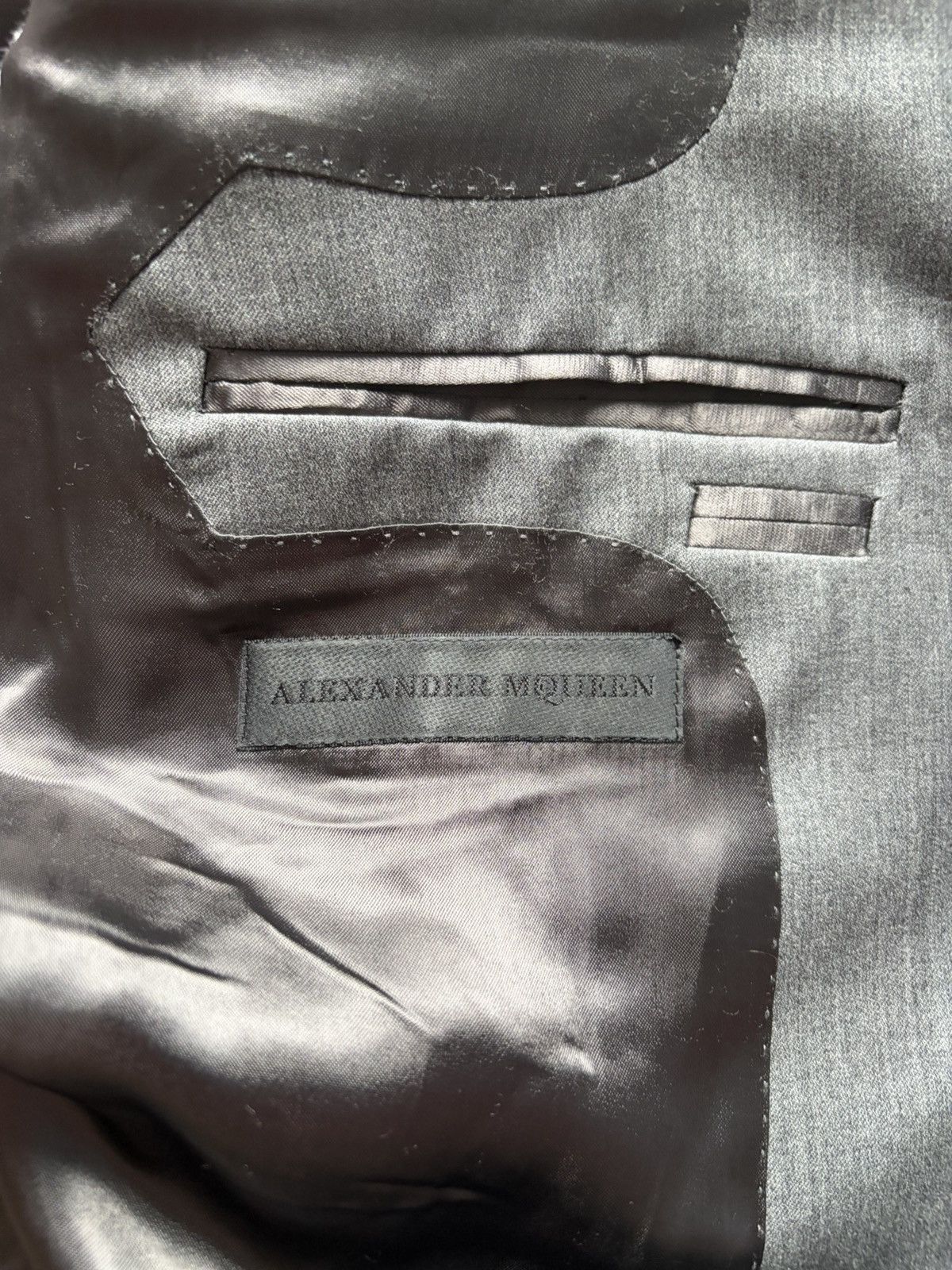Alexander McQueen Alexander Mcqueen 2007 Grey Double Button Suit Size 42R - 4 Thumbnail