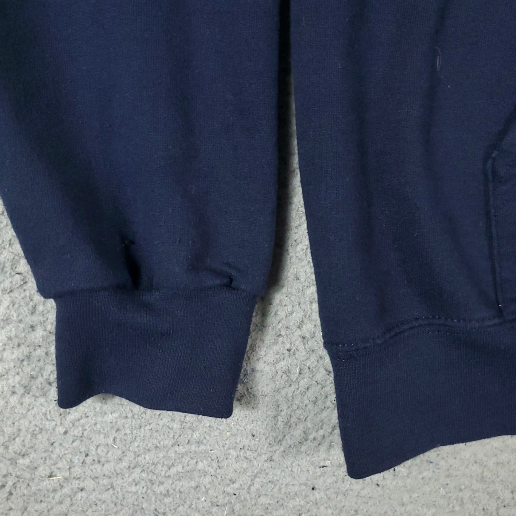 Champion VINTAGE Champion Hoodie Mens Medium Pullover Sweatshirt Casual Navy Blue Fleece Logo Zipper 90s Size US M / EU 48-50 / 2 - 4 Thumbnail