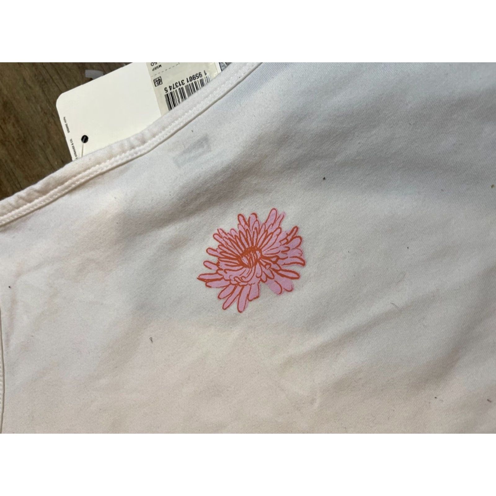 Levi's Levi's Crop Top Logo Graphic Tank Top Womens Medium M White Spell out Levi's Logo Graphic Cropped Tank Summer Casual Womens M White Levi's Size L / US 10 / IT 46 - 5 Thumbnail
