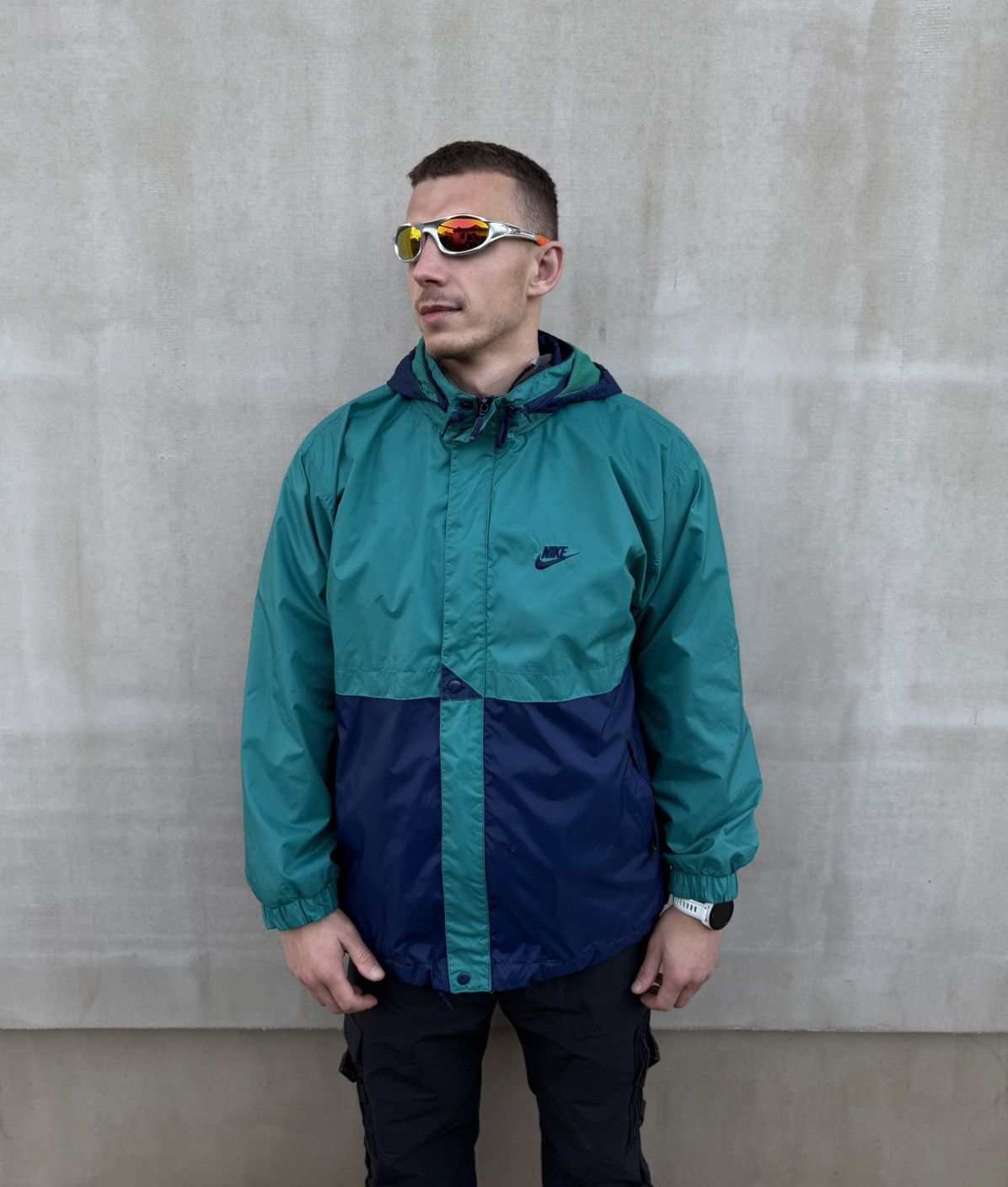 Nike Nike Vintage Windbreaker Jacket Men M Hooded Nylon Retro 90s Size US M / EU 48-50 / 2 - 1 Thumbnail