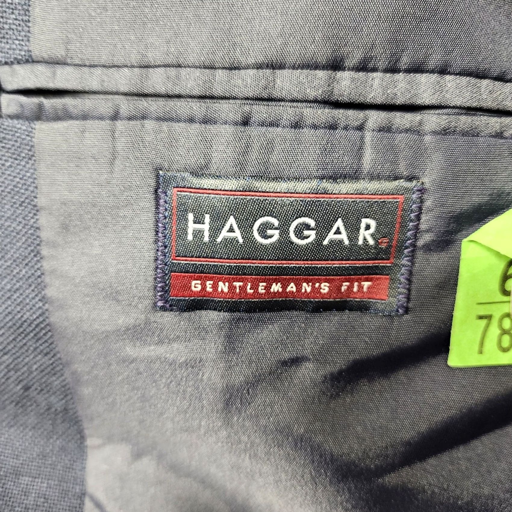 Haggar VINTAGE Haggar Blazer Mens 40 R Navy Blue Gold Button Gentlemans Fit Sport Coat USA Mens Size 40R - 3 Thumbnail