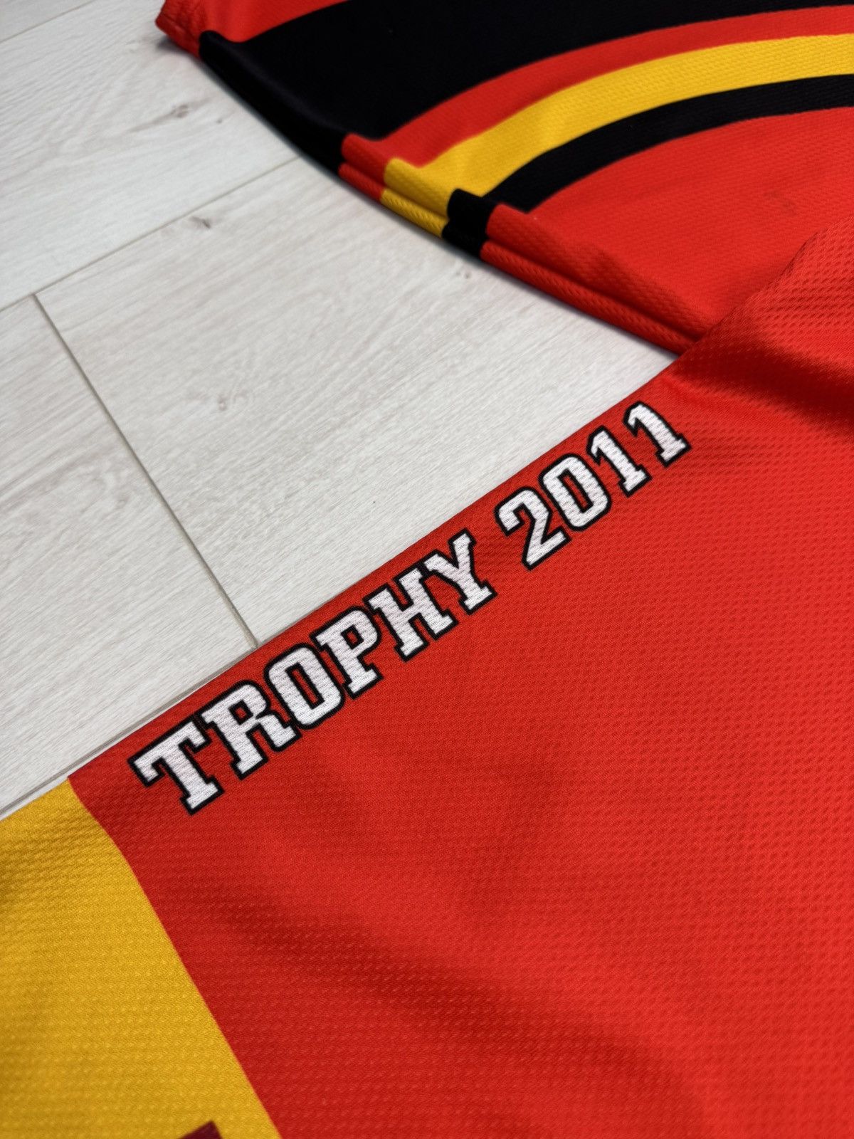 Other MATCHWORN SIGNED EHC BASEL 2012 ice hockey jersey Rare Size US XL / EU 56 / 4 - 9 Thumbnail