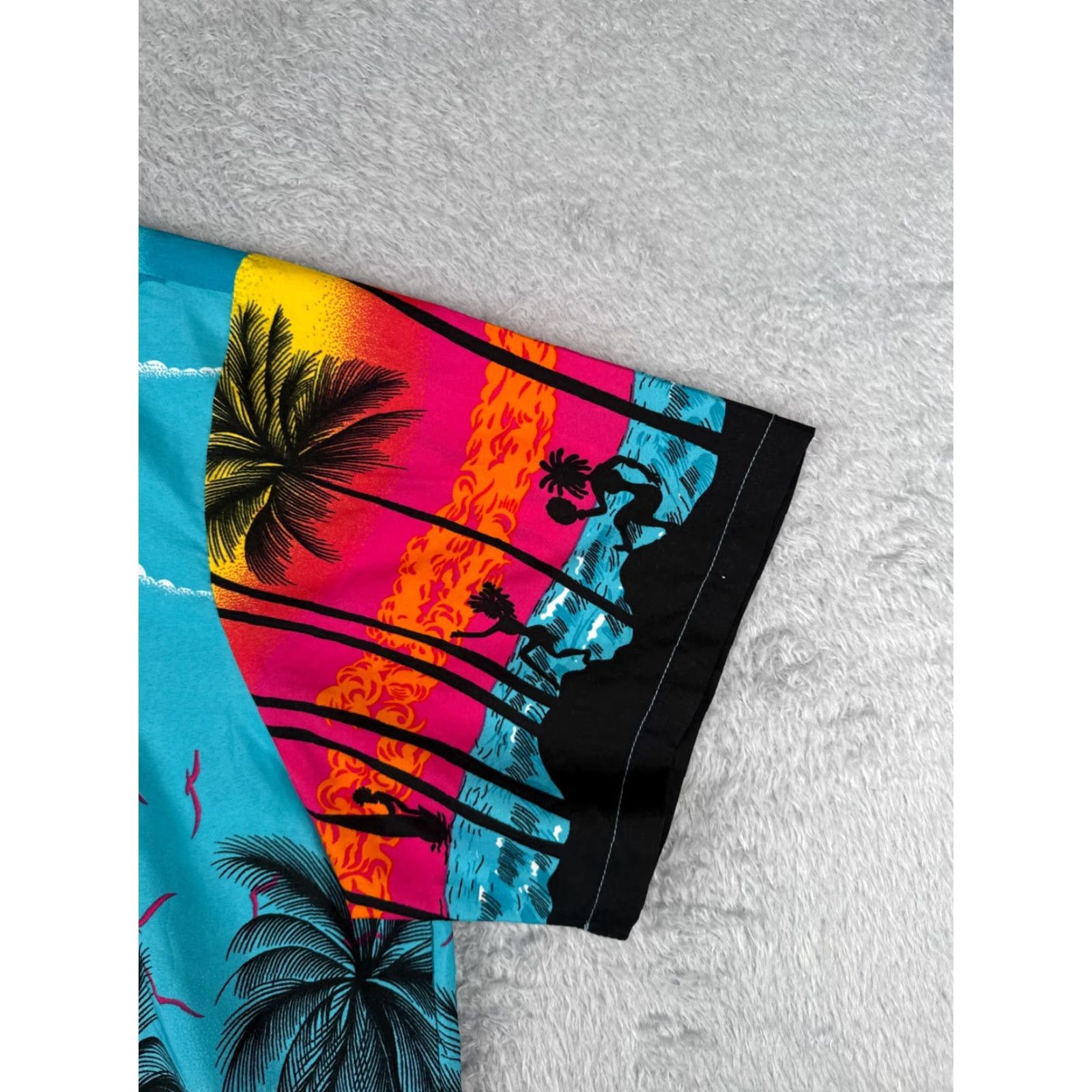 Vintage Hawaiian Shirt Mens 2XL XXL Blue Red Sunset Palm Beach Wind Surfer Button Up Size US XXL / EU 58 / 5 - 2 Thumbnail